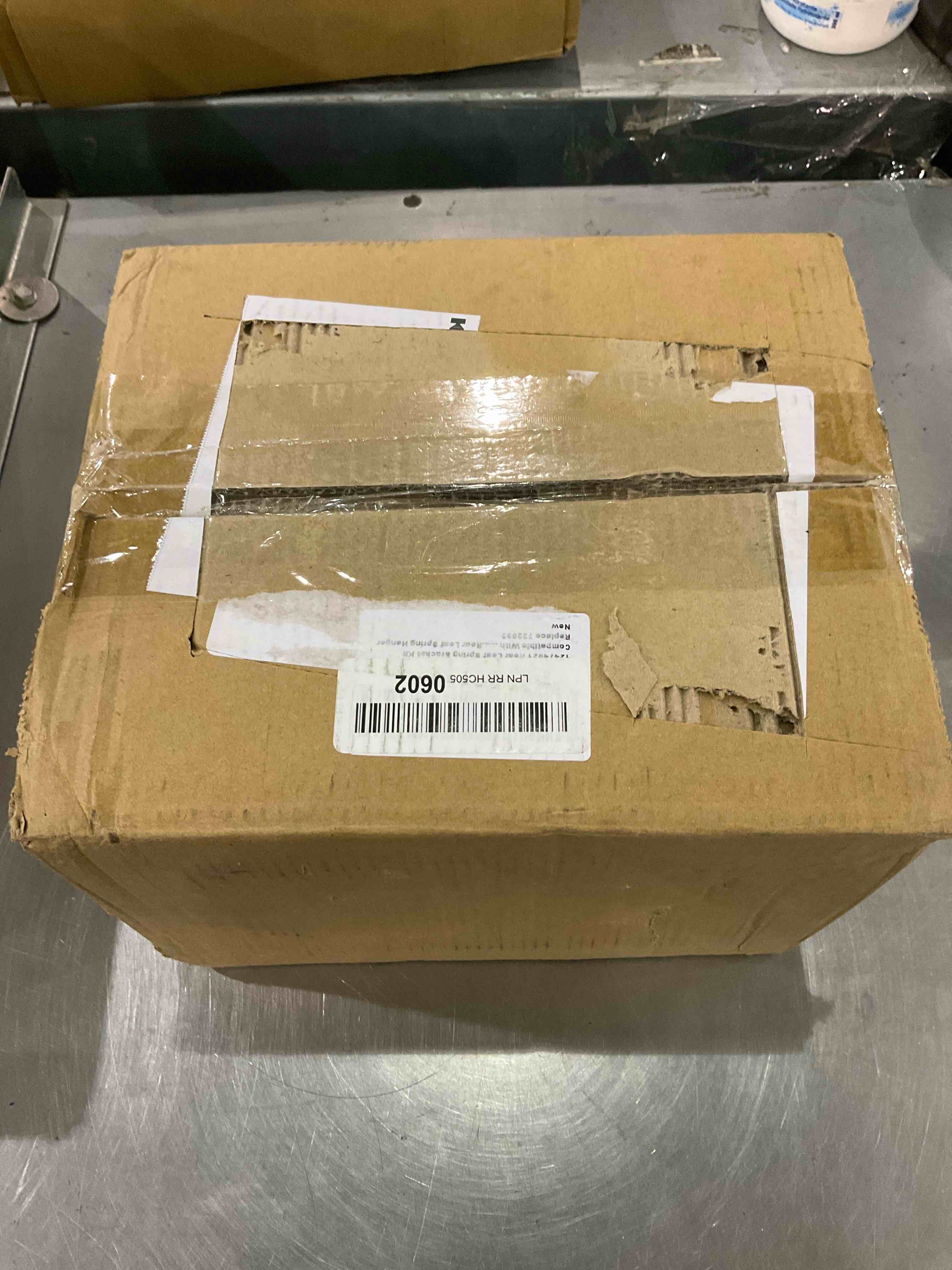 https://s3.amazonaws.com/lotting-images-prod/bidfta/EXS00765093_1700664558611.jpeg