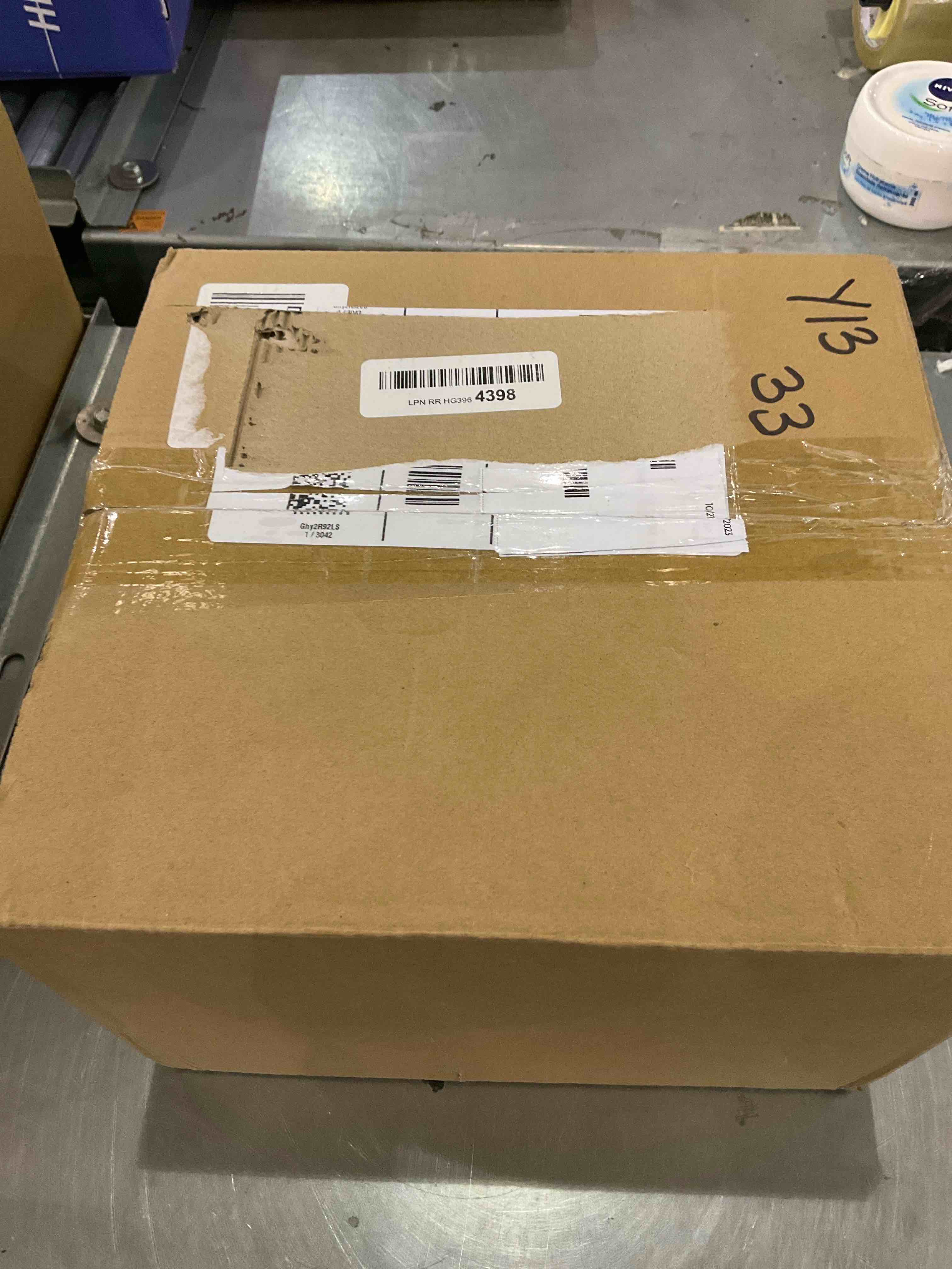 https://s3.amazonaws.com/lotting-images-prod/bidfta/EXS00765110_1700665844455.jpeg