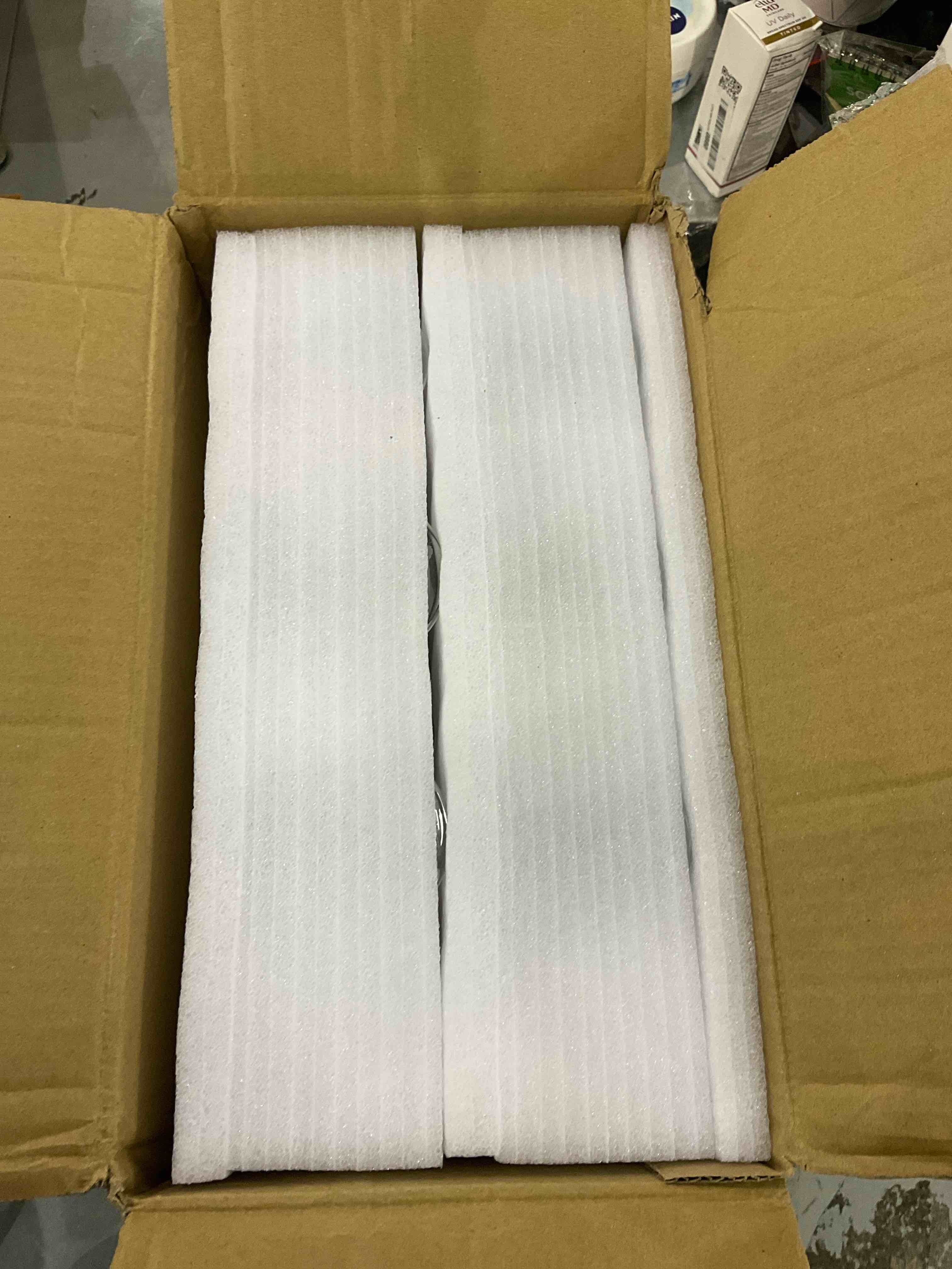 https://s3.amazonaws.com/lotting-images-prod/bidfta/EXS00765217_1700682437905.jpeg