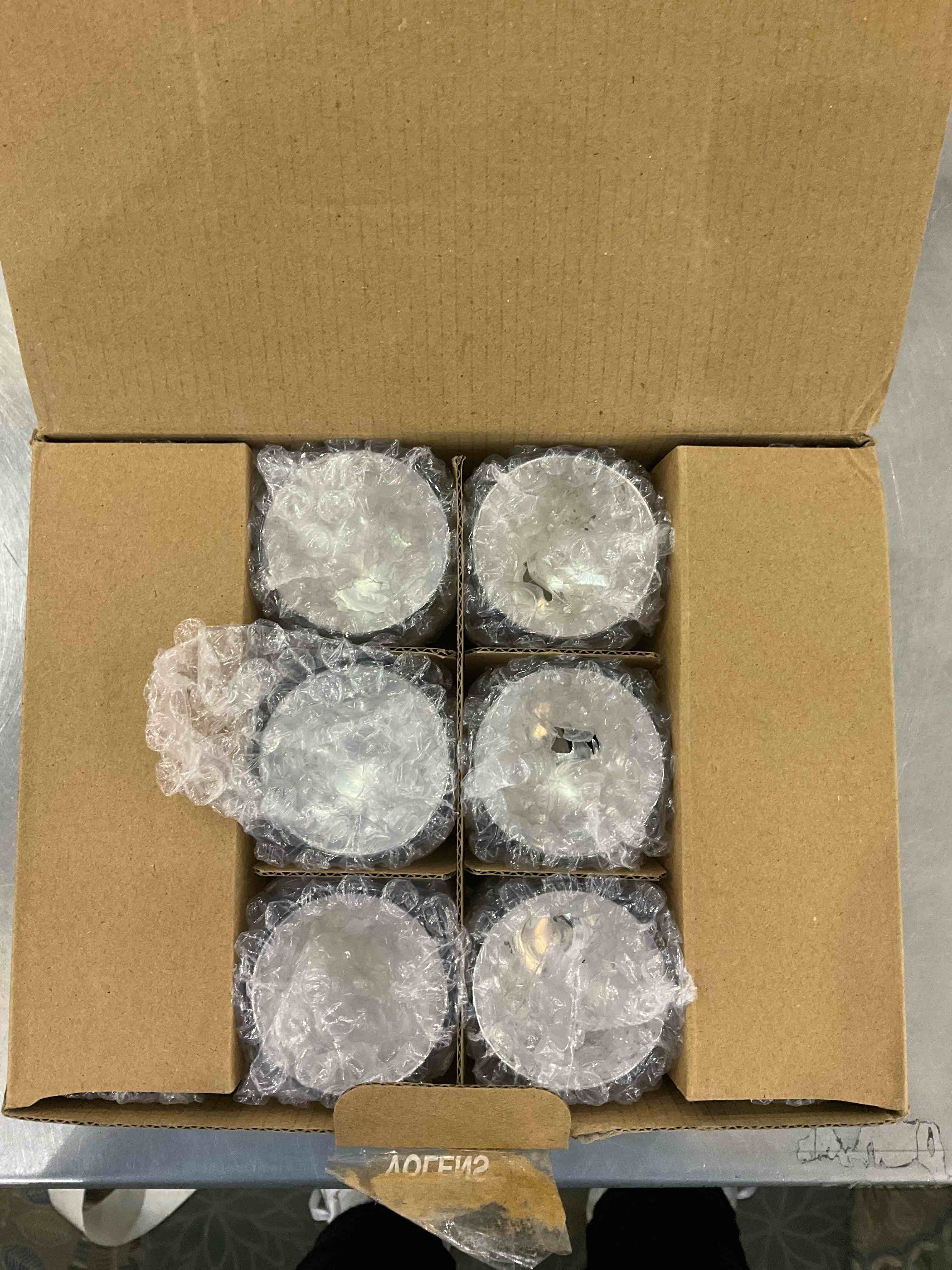https://s3.amazonaws.com/lotting-images-prod/bidfta/EXS00765328_1701098614708.jpeg