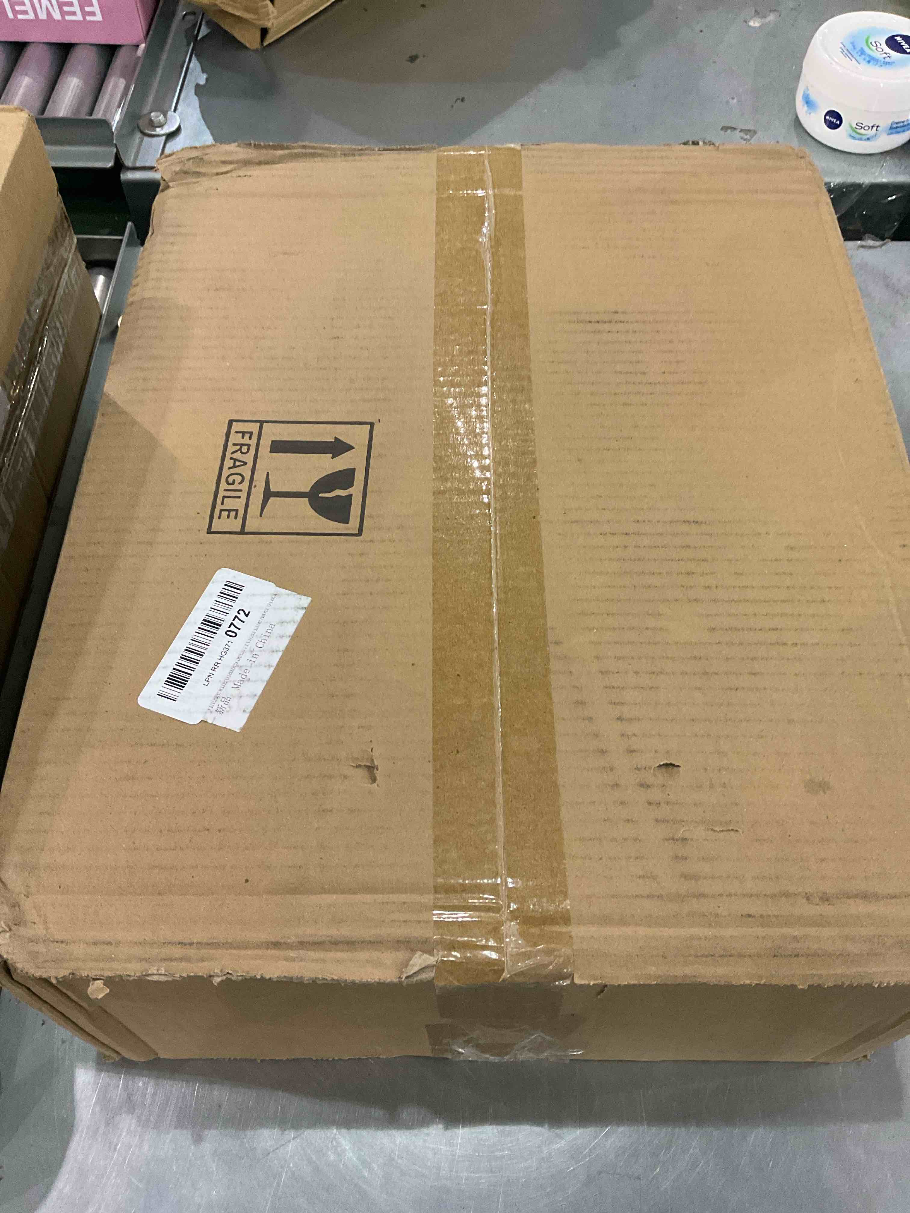 https://s3.amazonaws.com/lotting-images-prod/bidfta/EXS00765446_1701173738085.jpeg