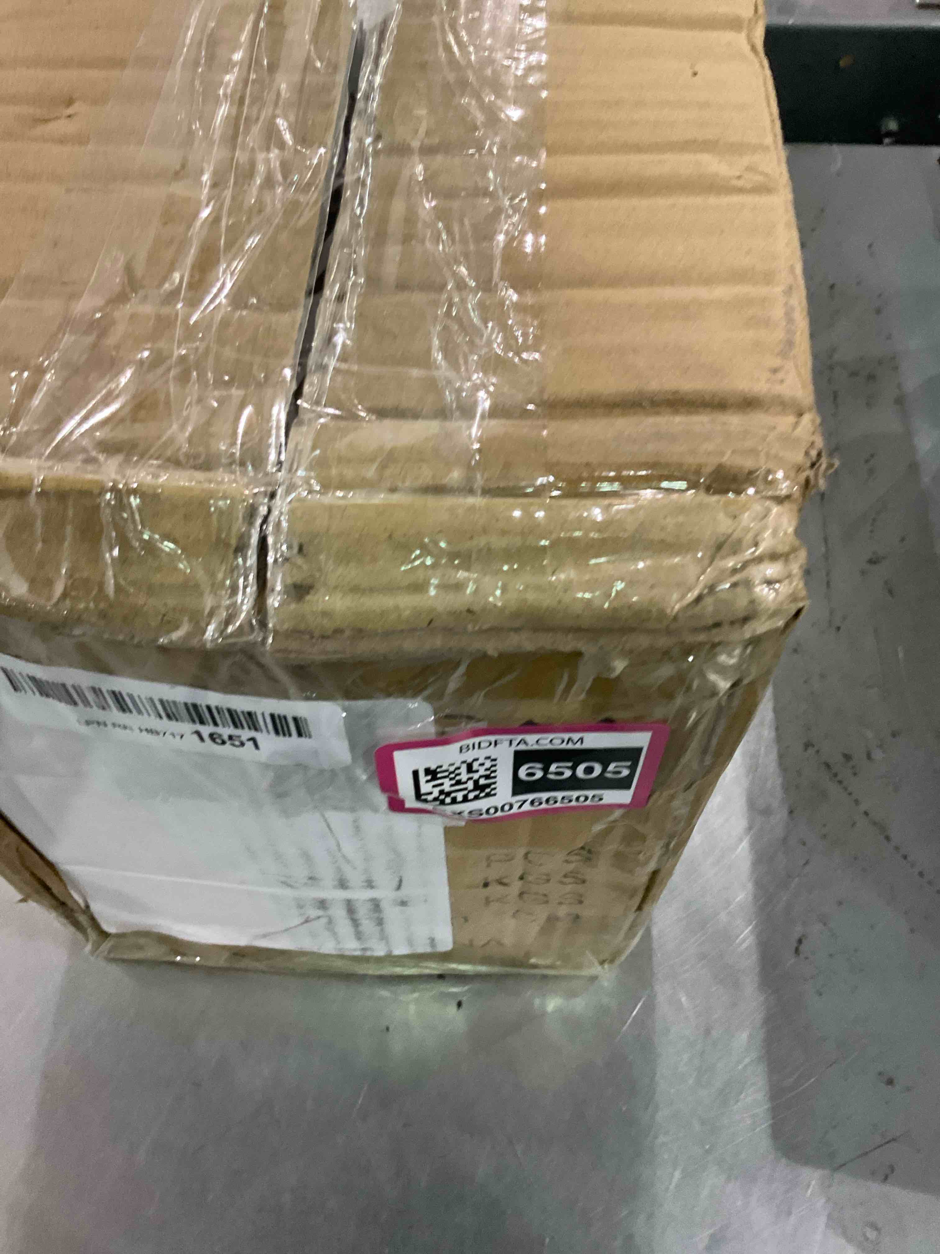 https://s3.amazonaws.com/lotting-images-prod/bidfta/EXS00766505_1701261708413.jpeg