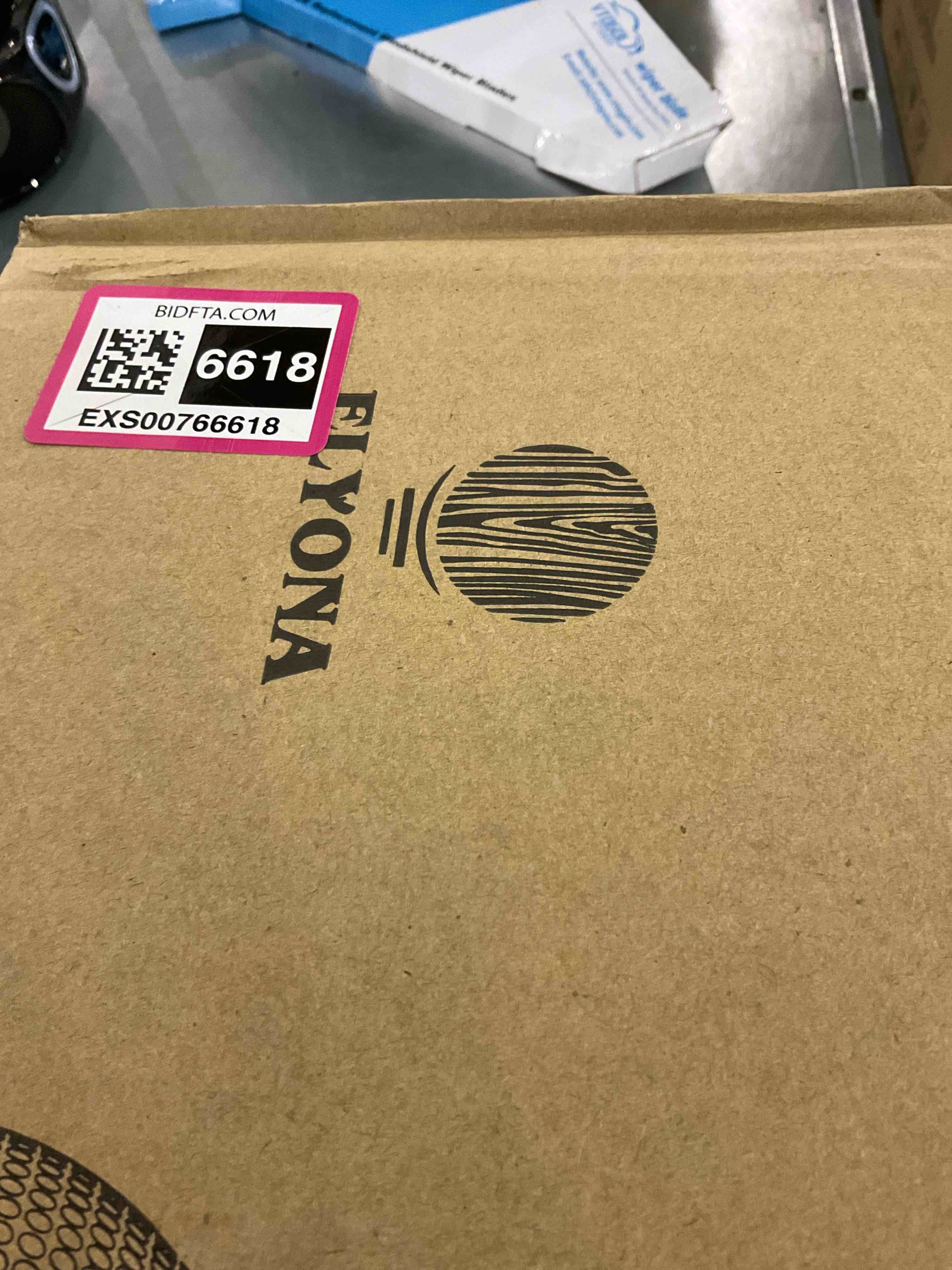 https://s3.amazonaws.com/lotting-images-prod/bidfta/EXS00766618_1701270736767.jpeg