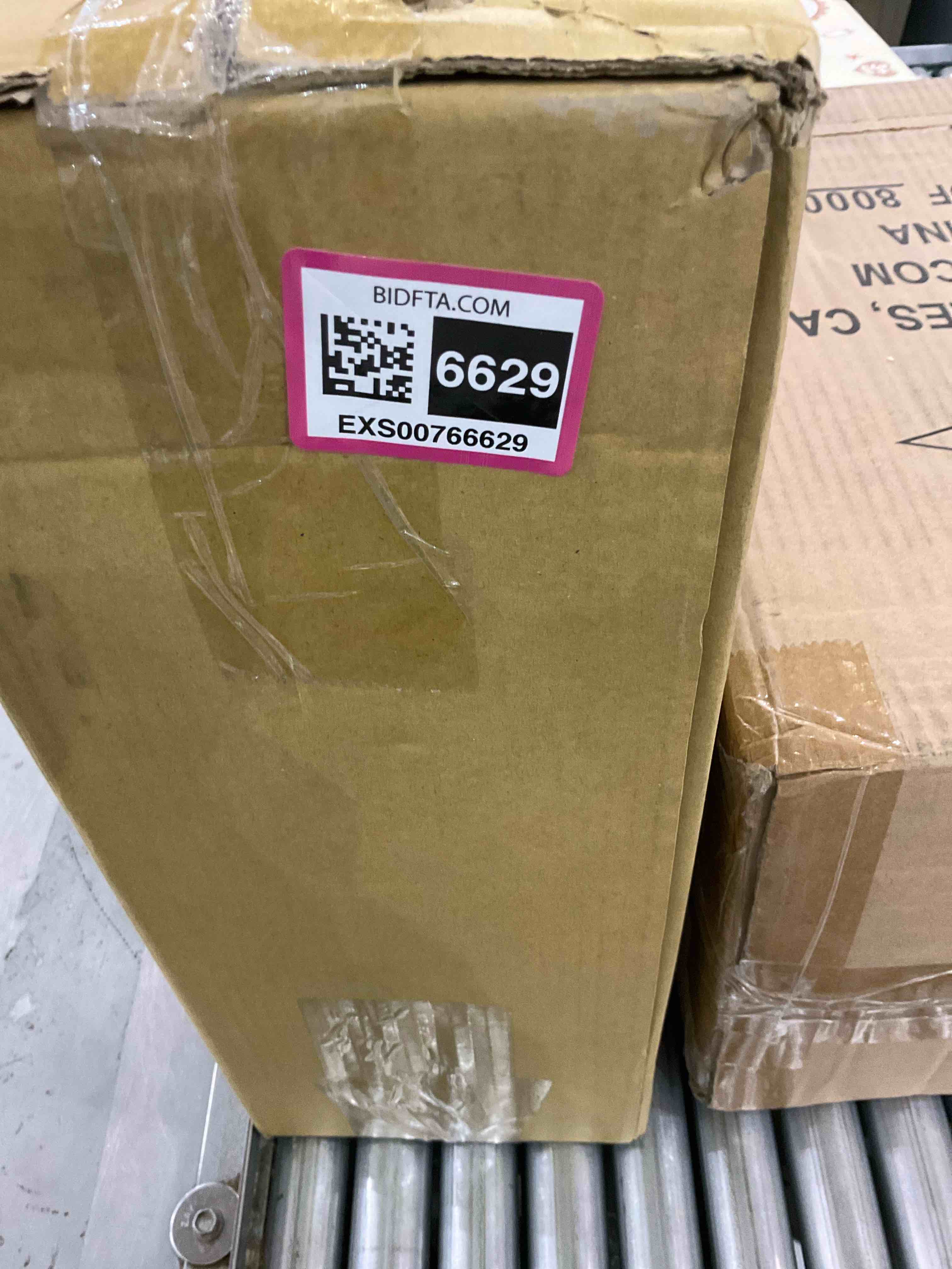 https://s3.amazonaws.com/lotting-images-prod/bidfta/EXS00766629_1701271577424.jpeg