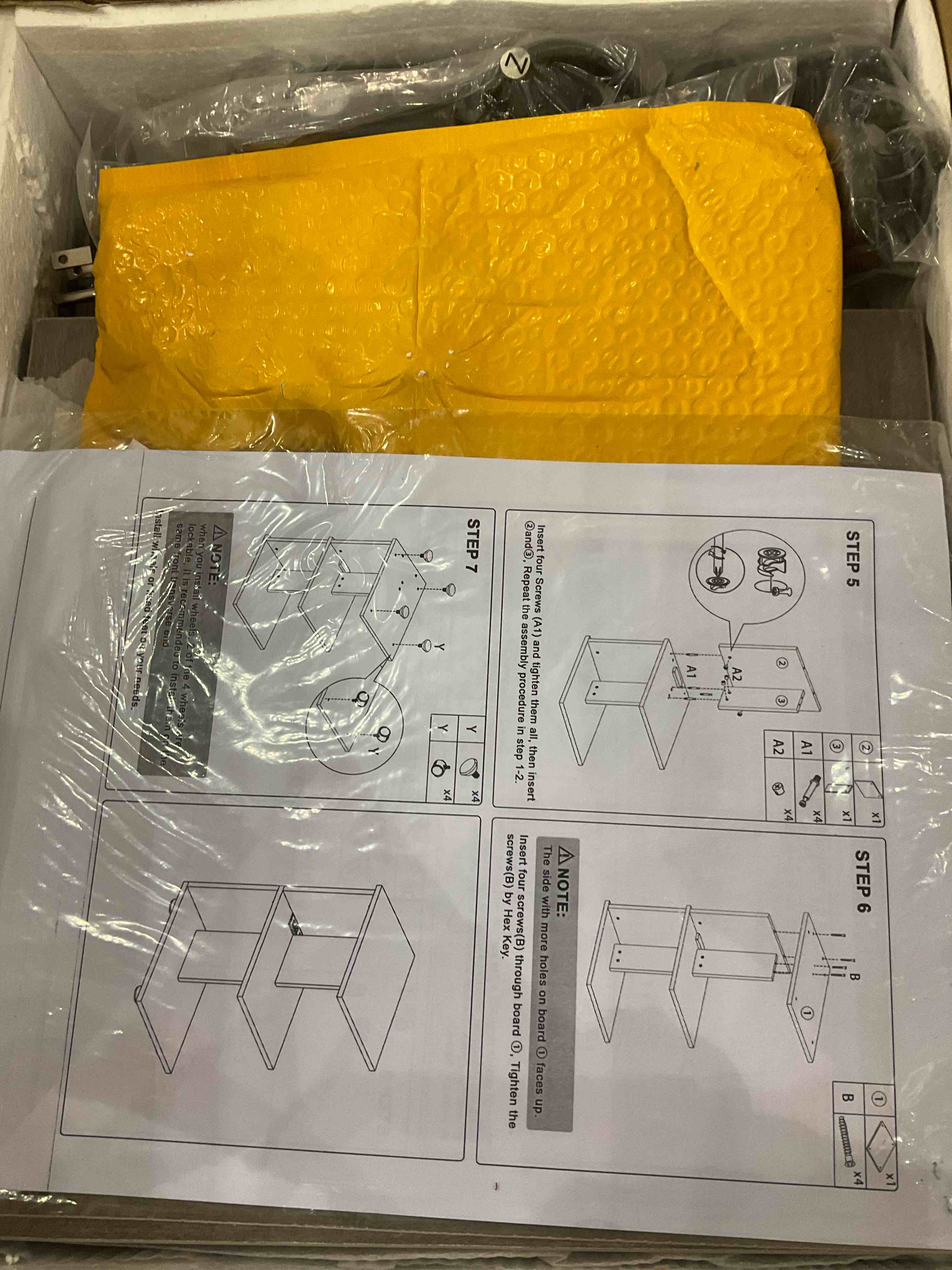 https://s3.amazonaws.com/lotting-images-prod/bidfta/EXS00767037_1702477400163.jpeg