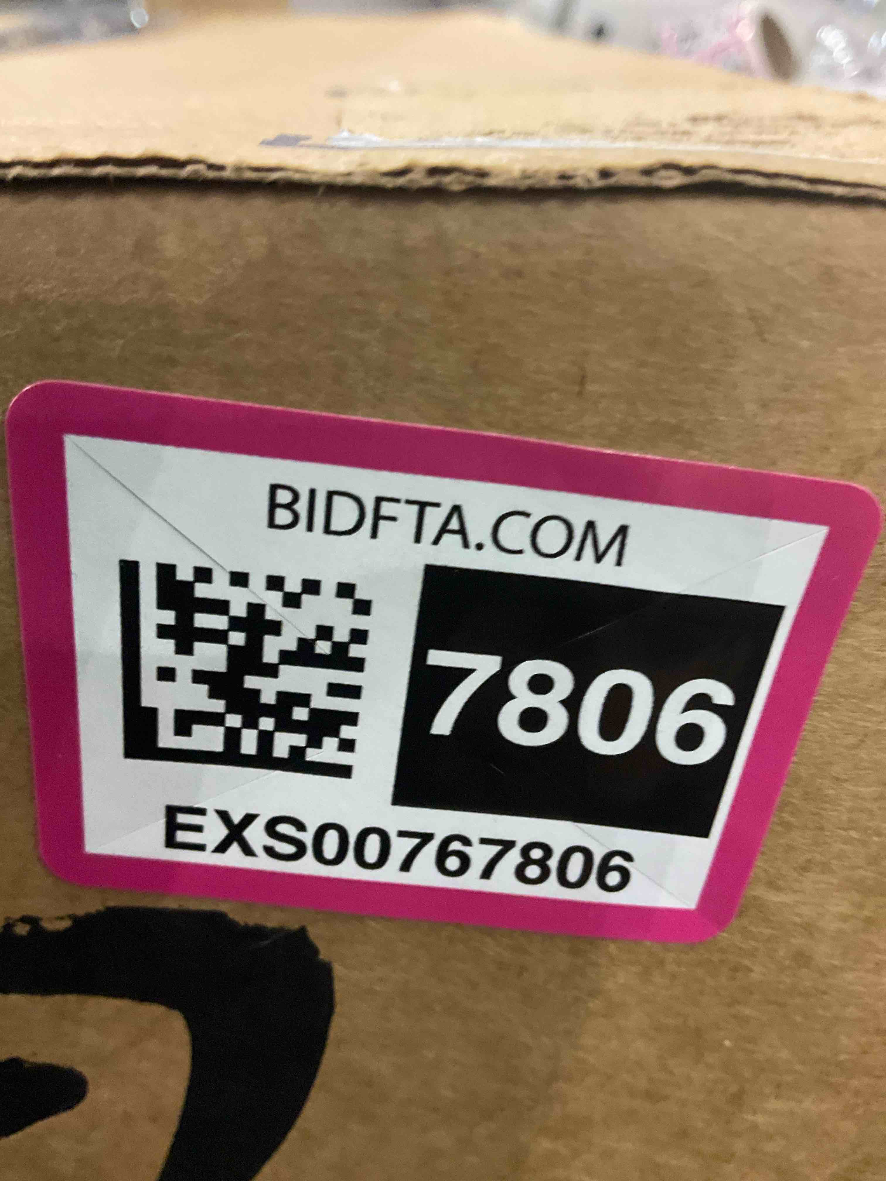 https://s3.amazonaws.com/lotting-images-prod/bidfta/EXS00767806_1701116086138.jpeg
