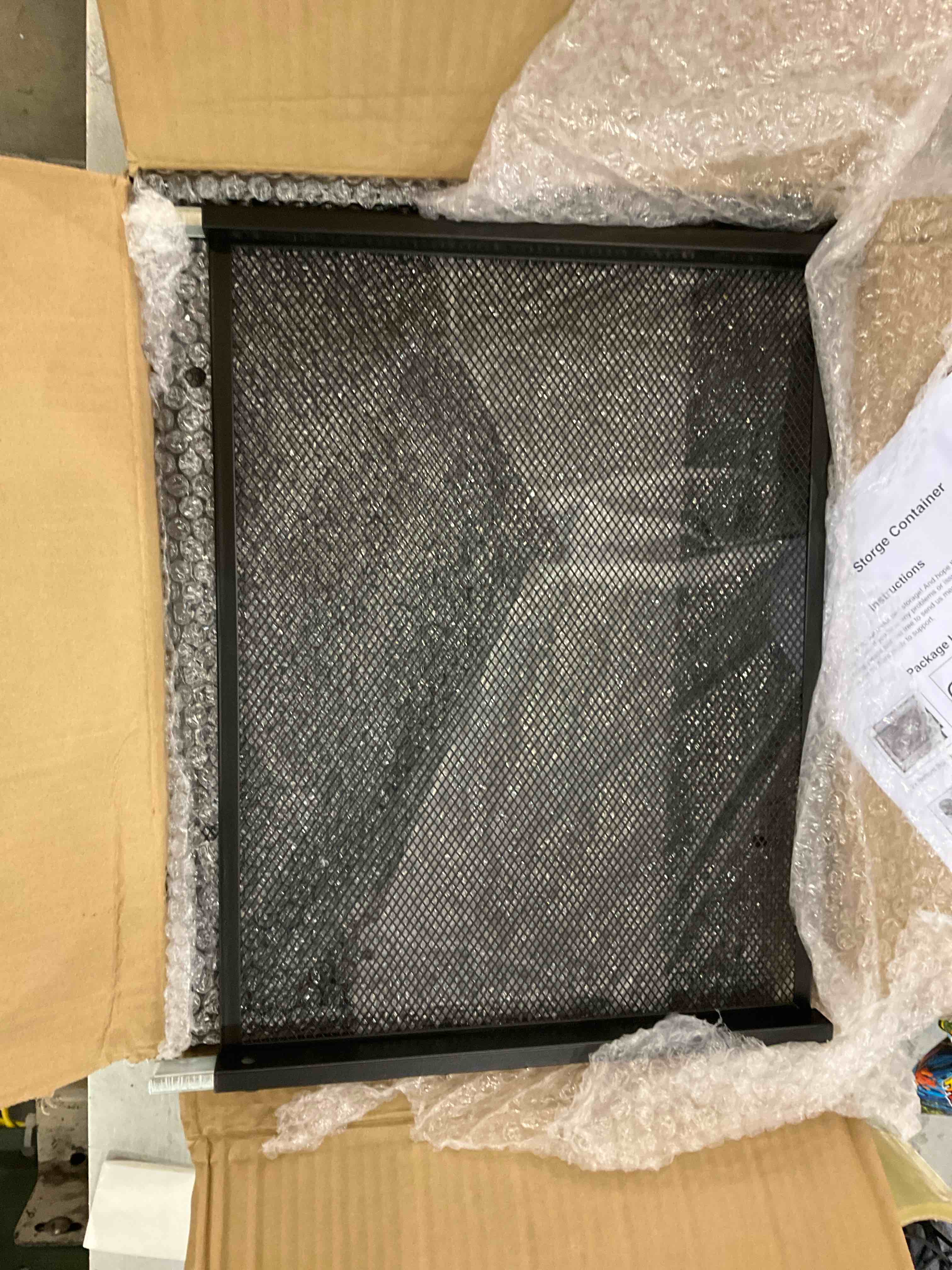https://s3.amazonaws.com/lotting-images-prod/bidfta/EXS00768343_1702048806226.jpeg