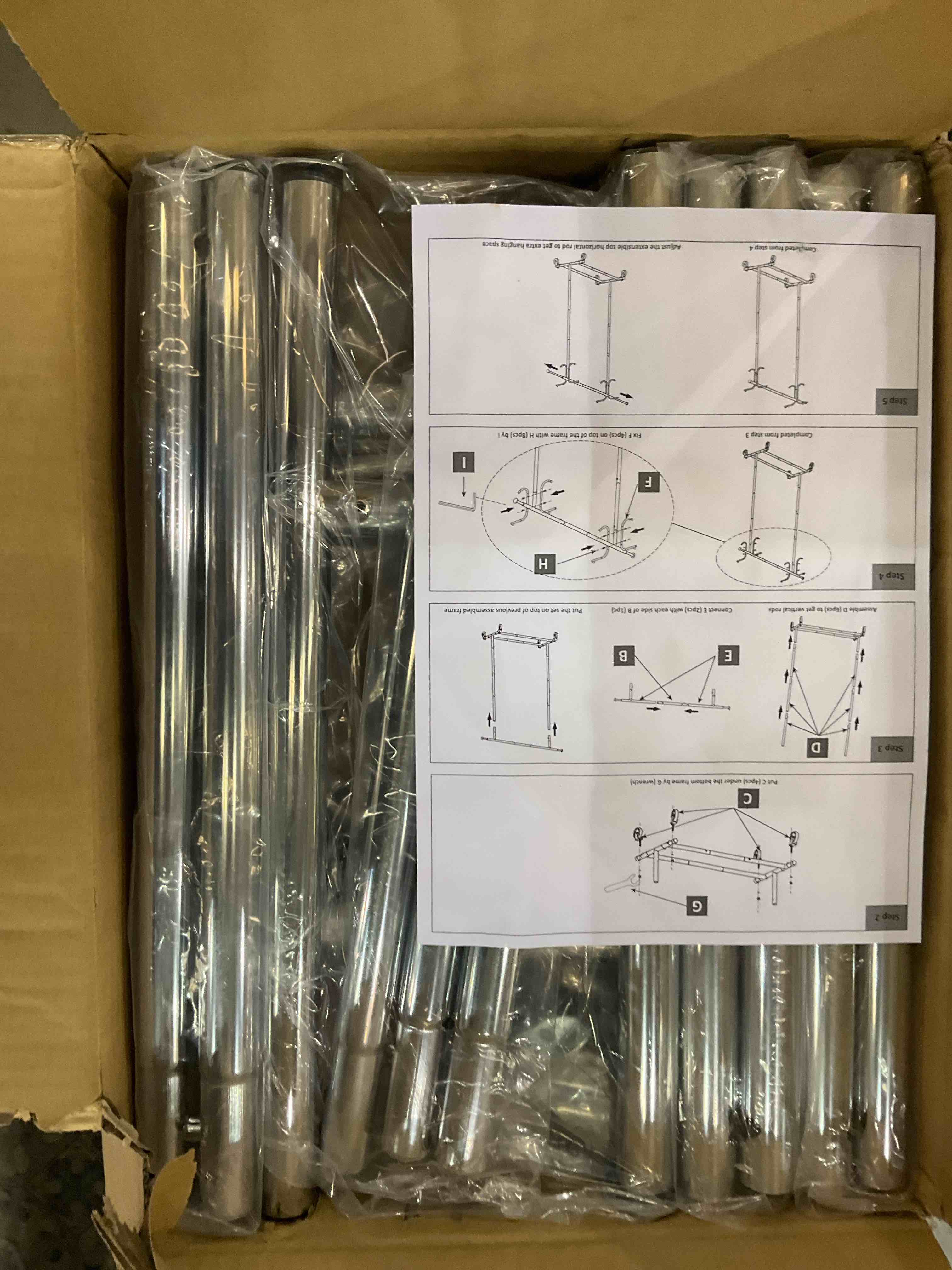 https://s3.amazonaws.com/lotting-images-prod/bidfta/EXS00768364_1702049986370.jpeg