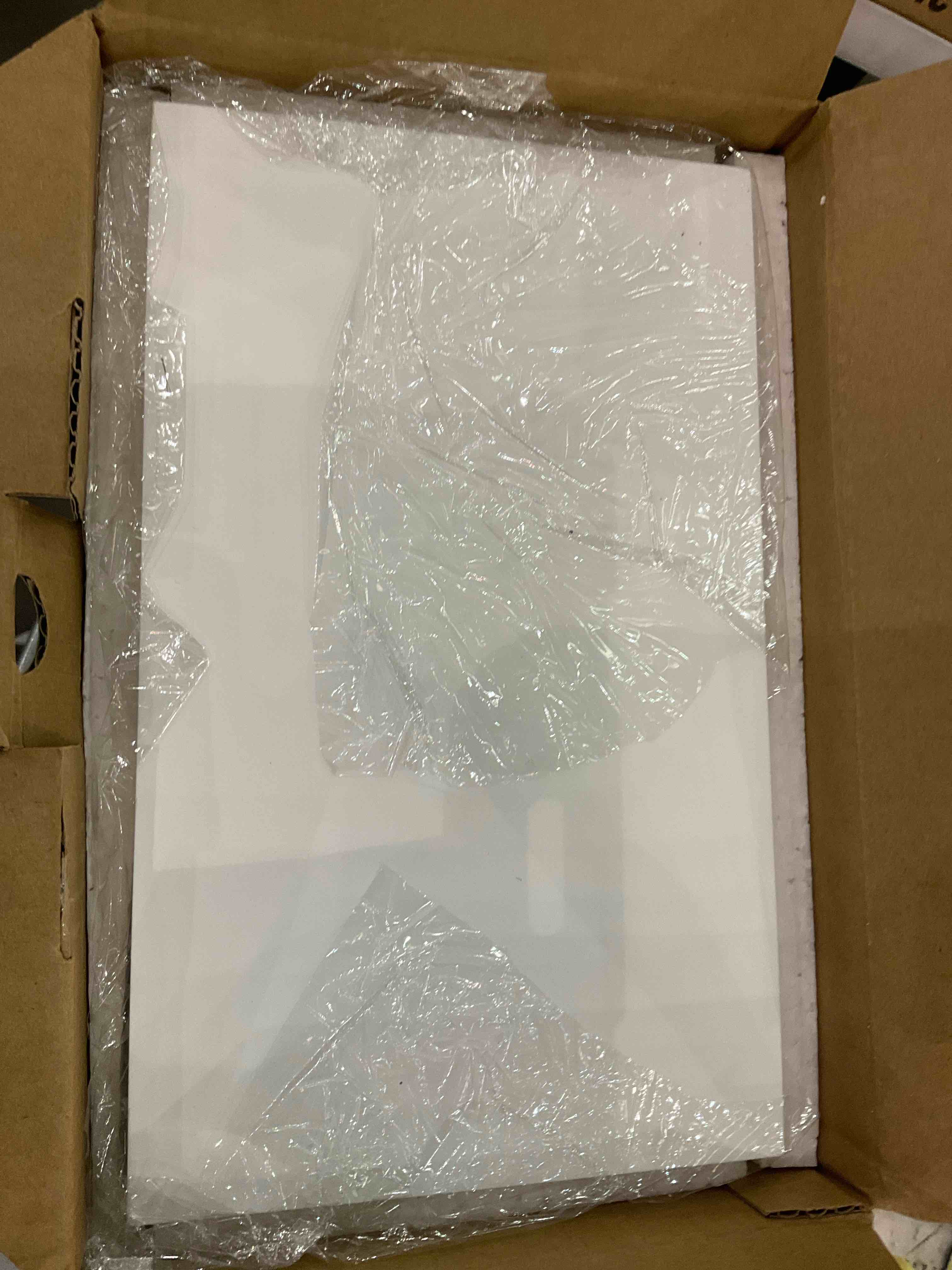 https://s3.amazonaws.com/lotting-images-prod/bidfta/EXS00768806_1700668483569.jpeg