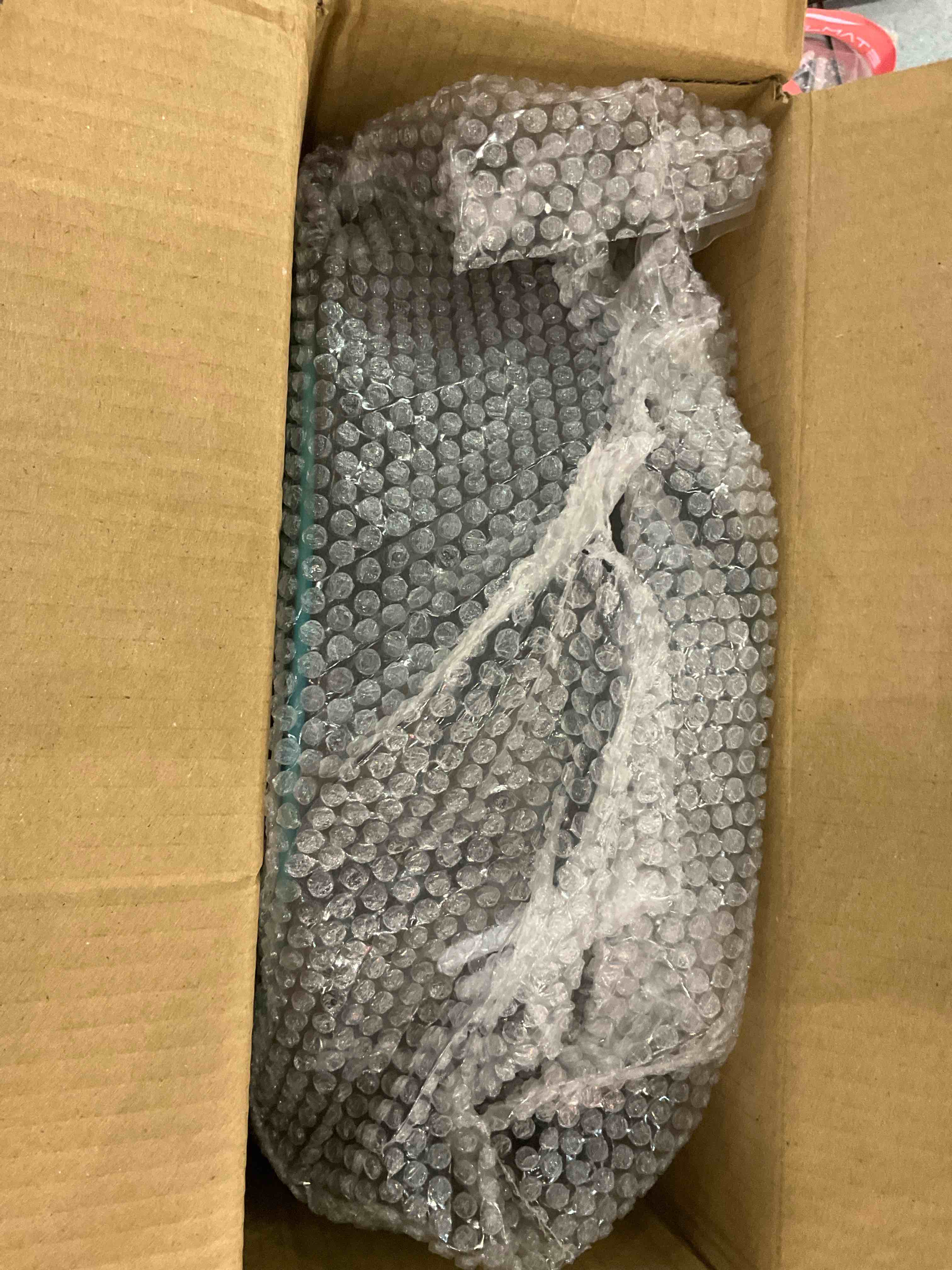 https://s3.amazonaws.com/lotting-images-prod/bidfta/EXS00768814_1700669162332.jpeg