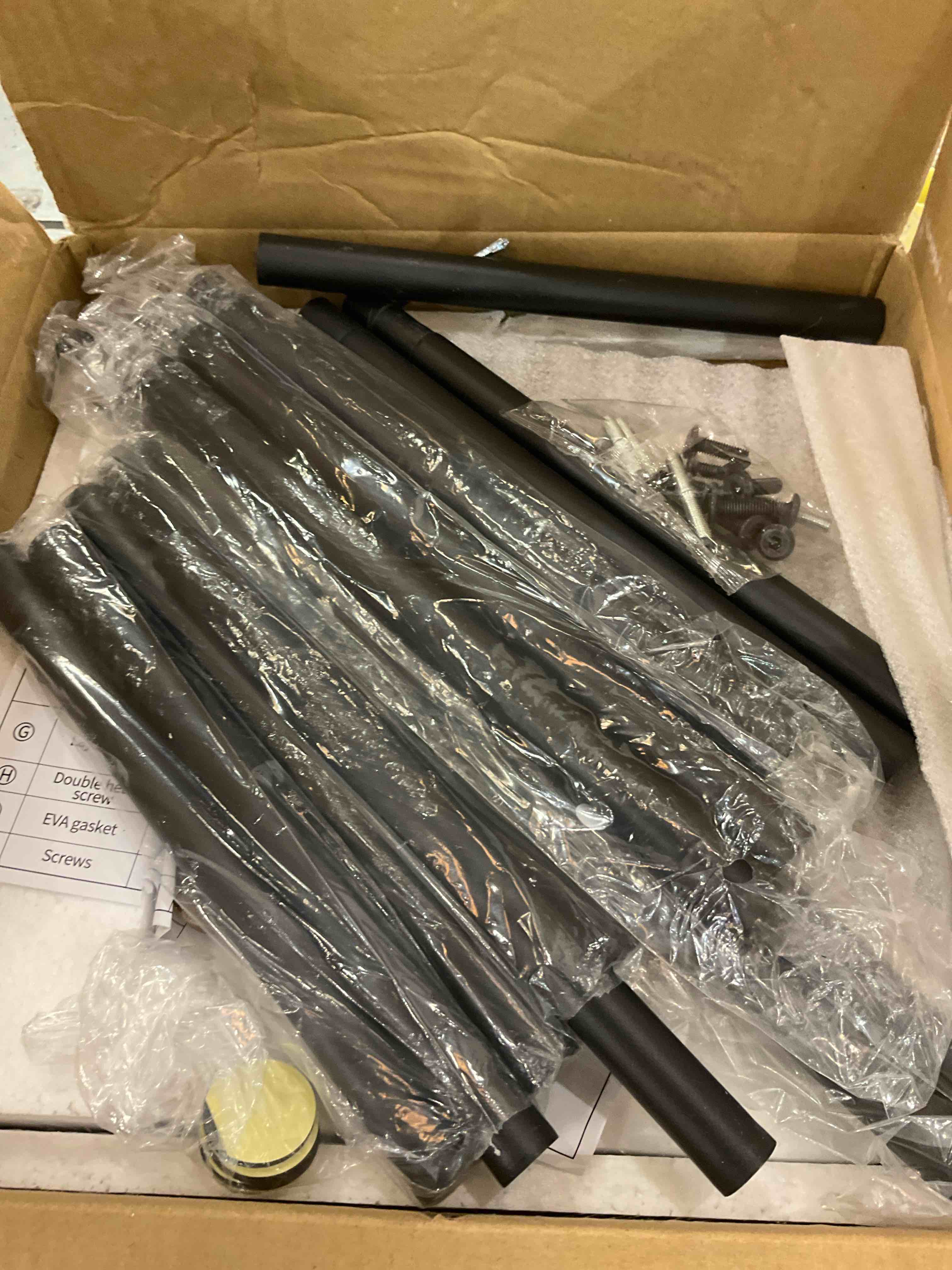 https://s3.amazonaws.com/lotting-images-prod/bidfta/EXS00769315_1701880065391.jpeg