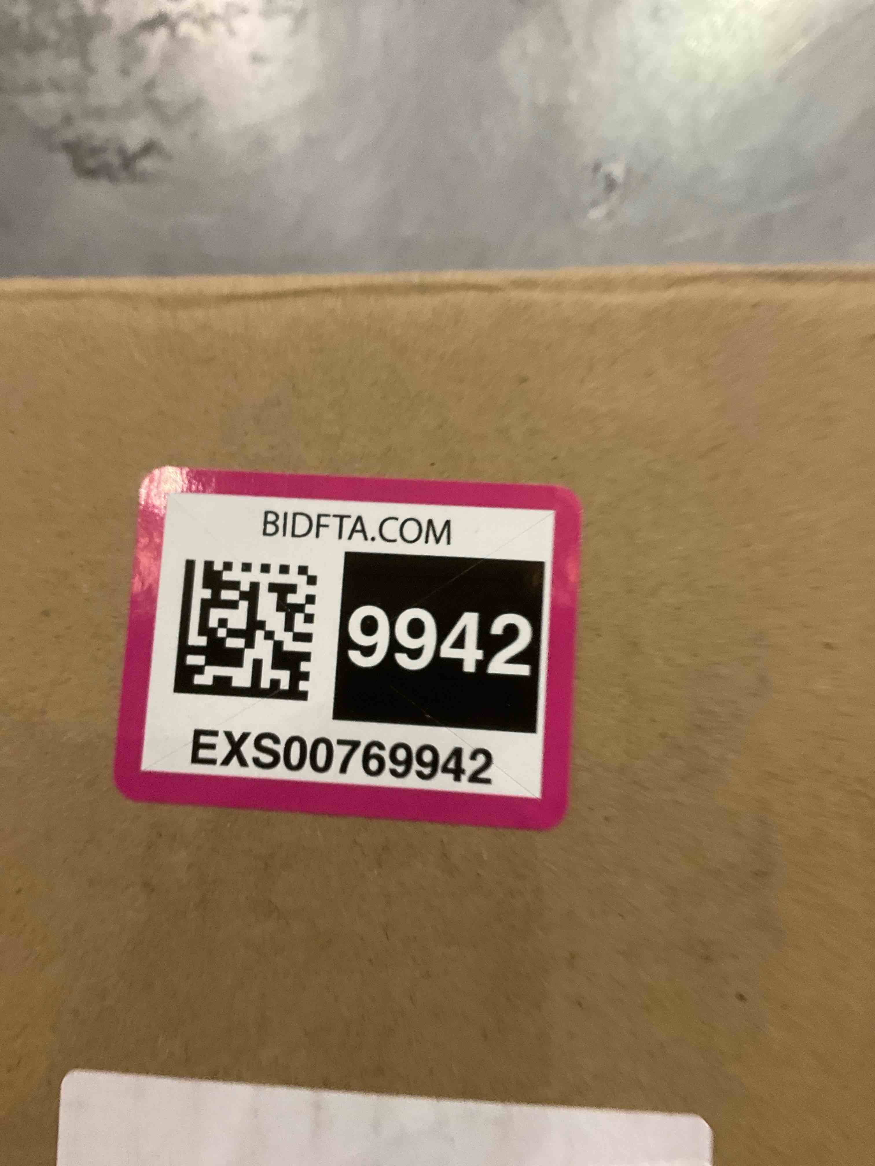 https://s3.amazonaws.com/lotting-images-prod/bidfta/EXS00769942_1706028710169.jpeg