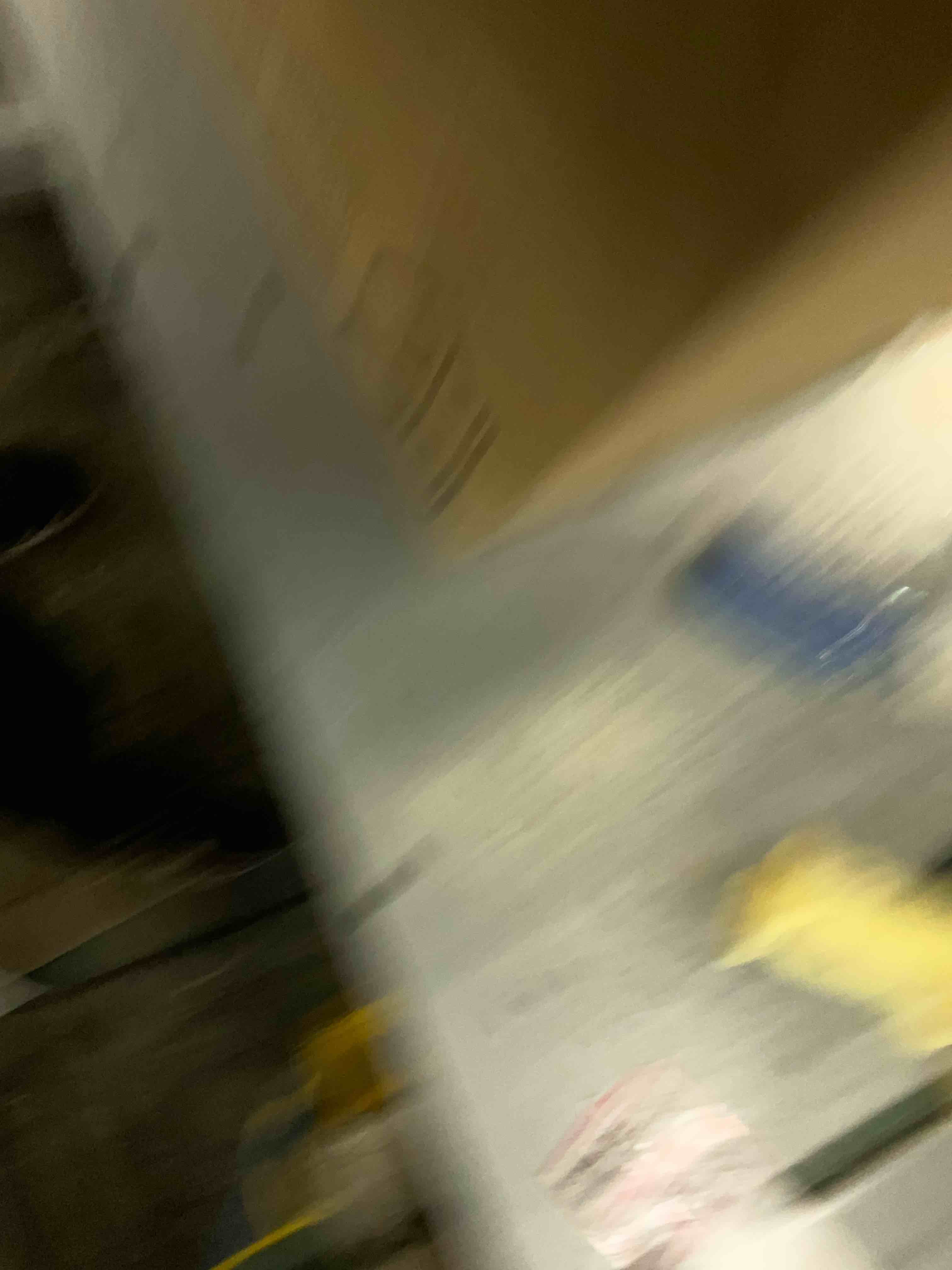 https://s3.amazonaws.com/lotting-images-prod/bidfta/EXS00771437_1702065537882.jpeg