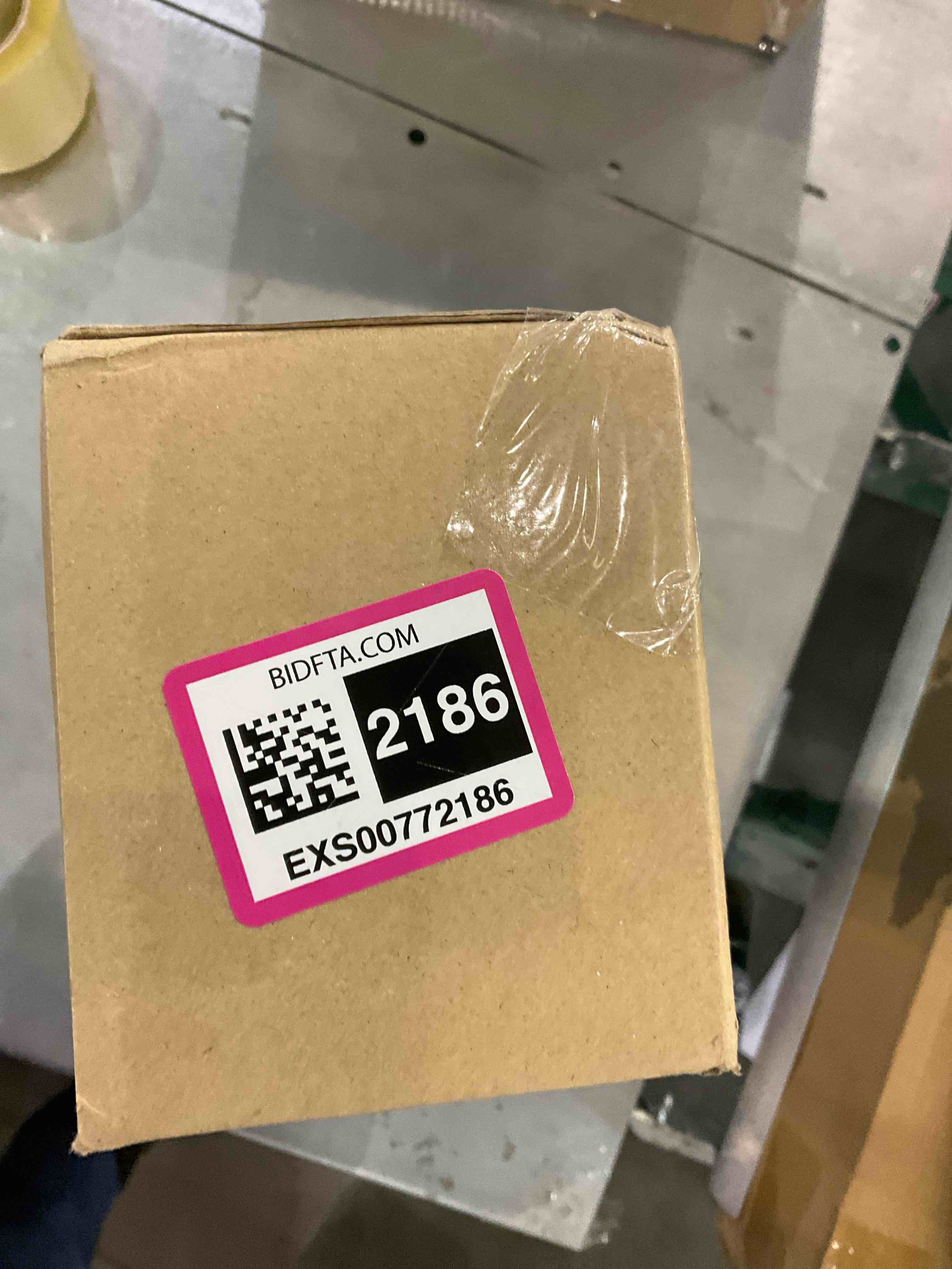 https://s3.amazonaws.com/lotting-images-prod/bidfta/EXS00772186_1702302543265.jpeg