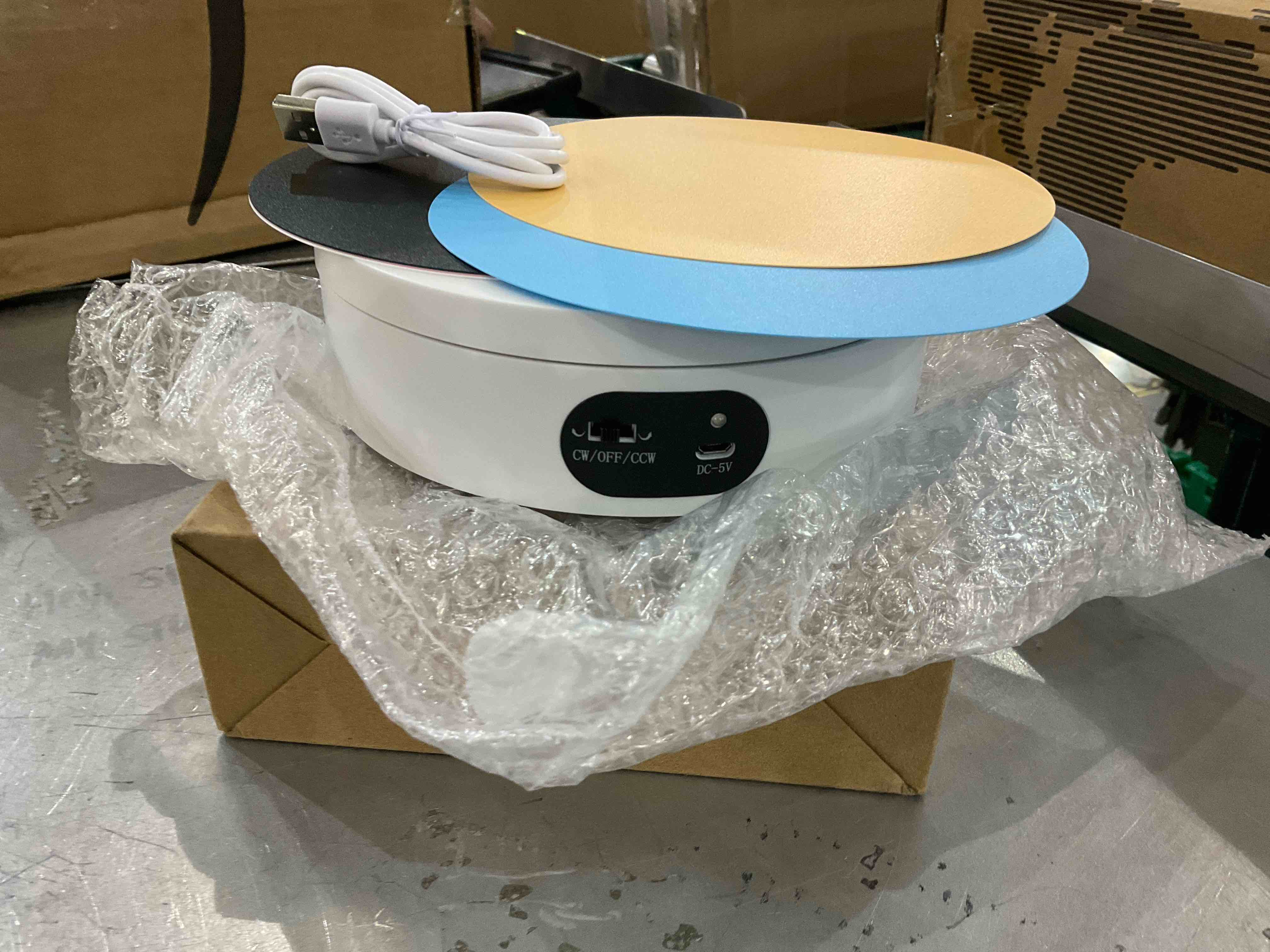 https://s3.amazonaws.com/lotting-images-prod/bidfta/EXS00772188_1702302849129.jpeg