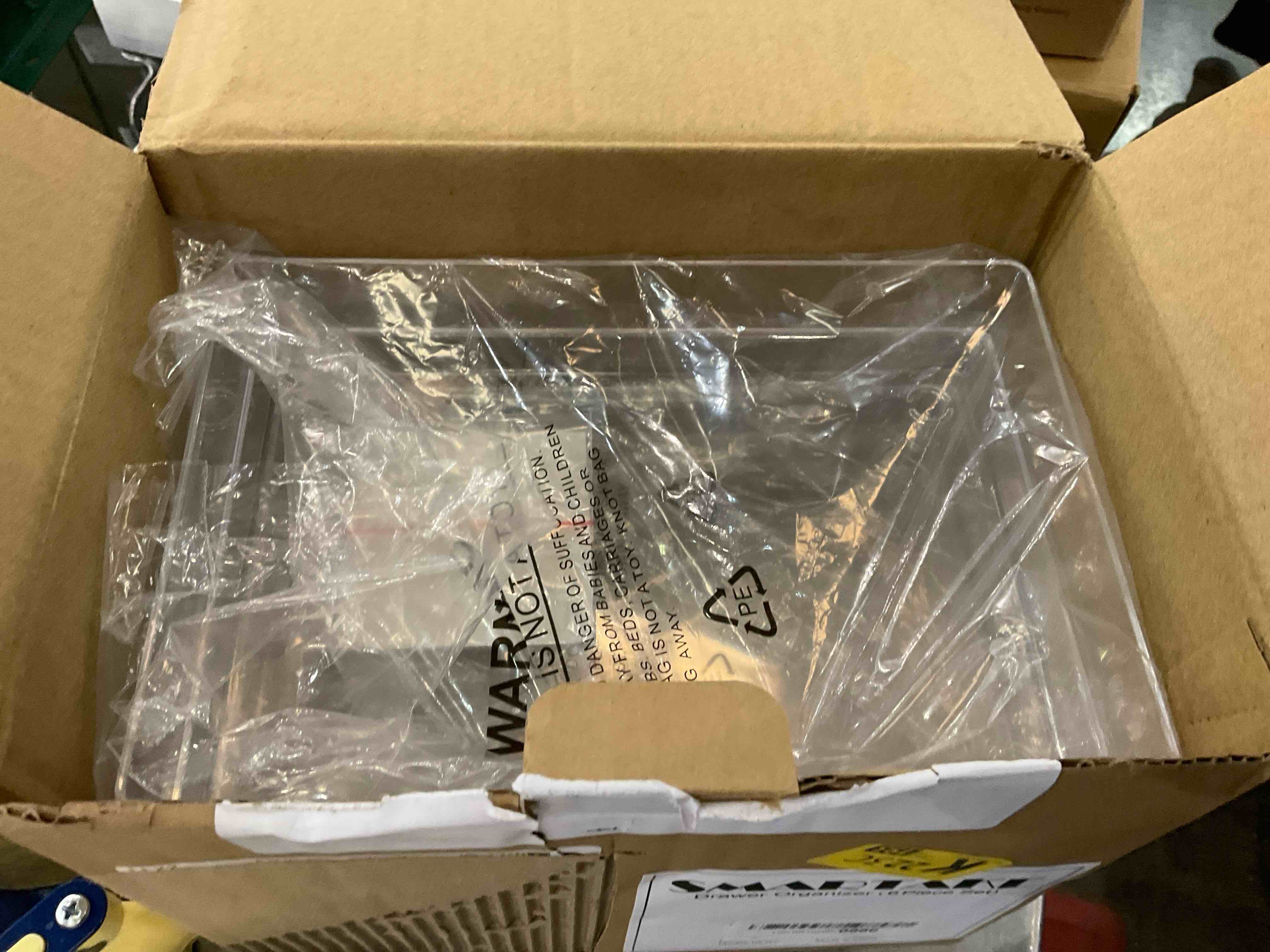 https://s3.amazonaws.com/lotting-images-prod/bidfta/EXS00772375_1702400026652.jpeg
