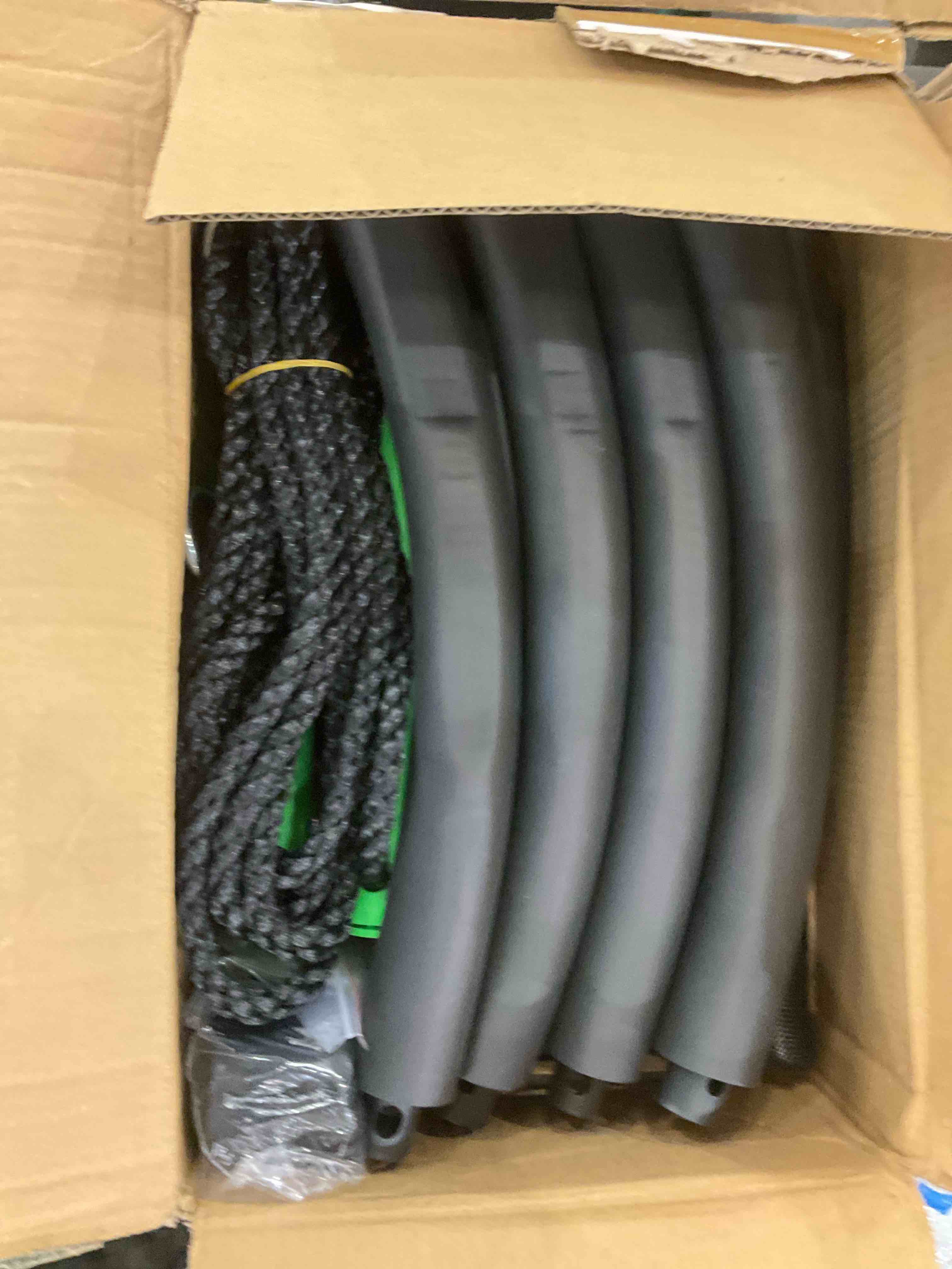 https://s3.amazonaws.com/lotting-images-prod/bidfta/EXS00773279_1701358375377.jpeg