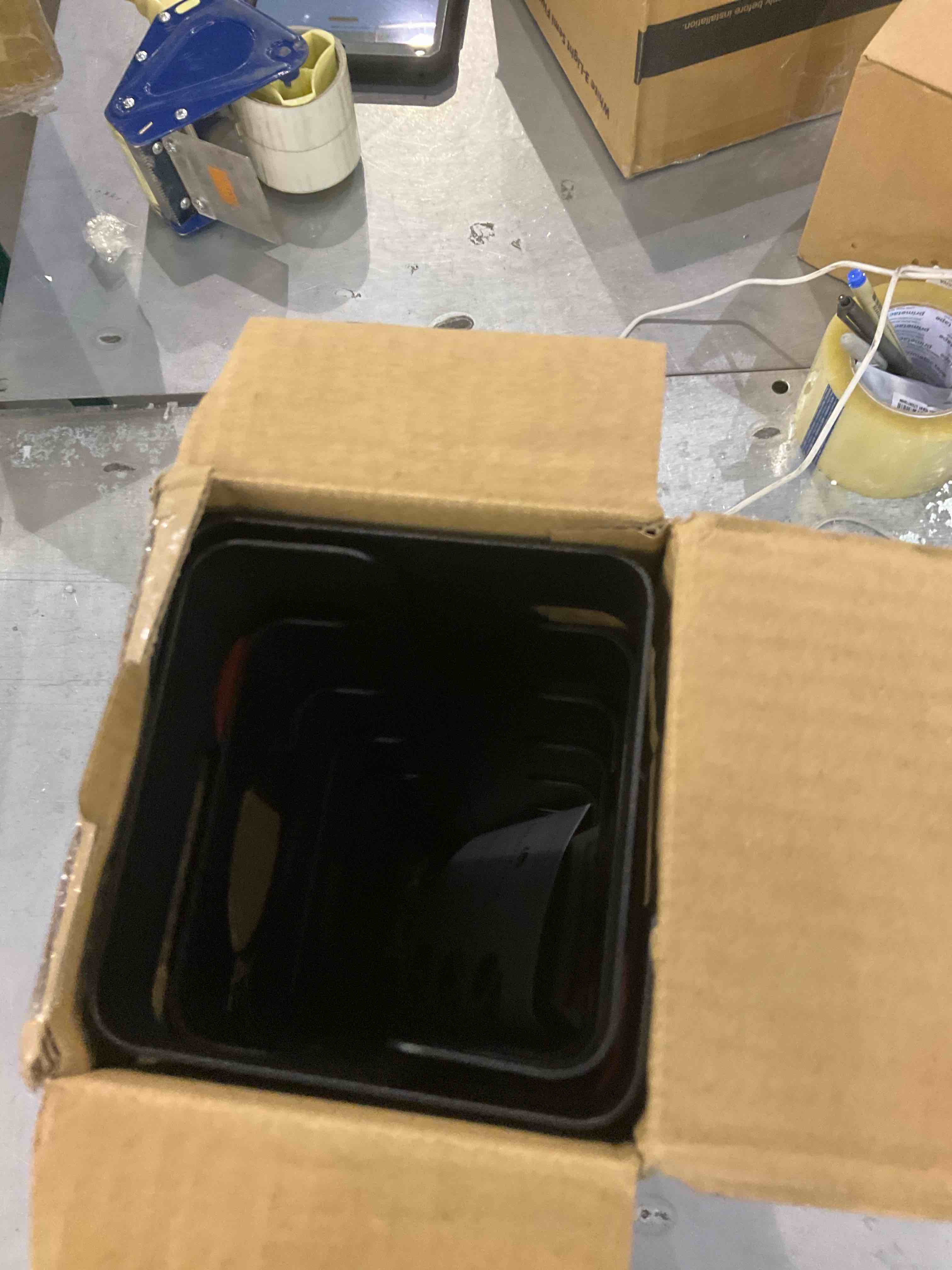 https://s3.amazonaws.com/lotting-images-prod/bidfta/EXS00773437_1701434495137.jpeg