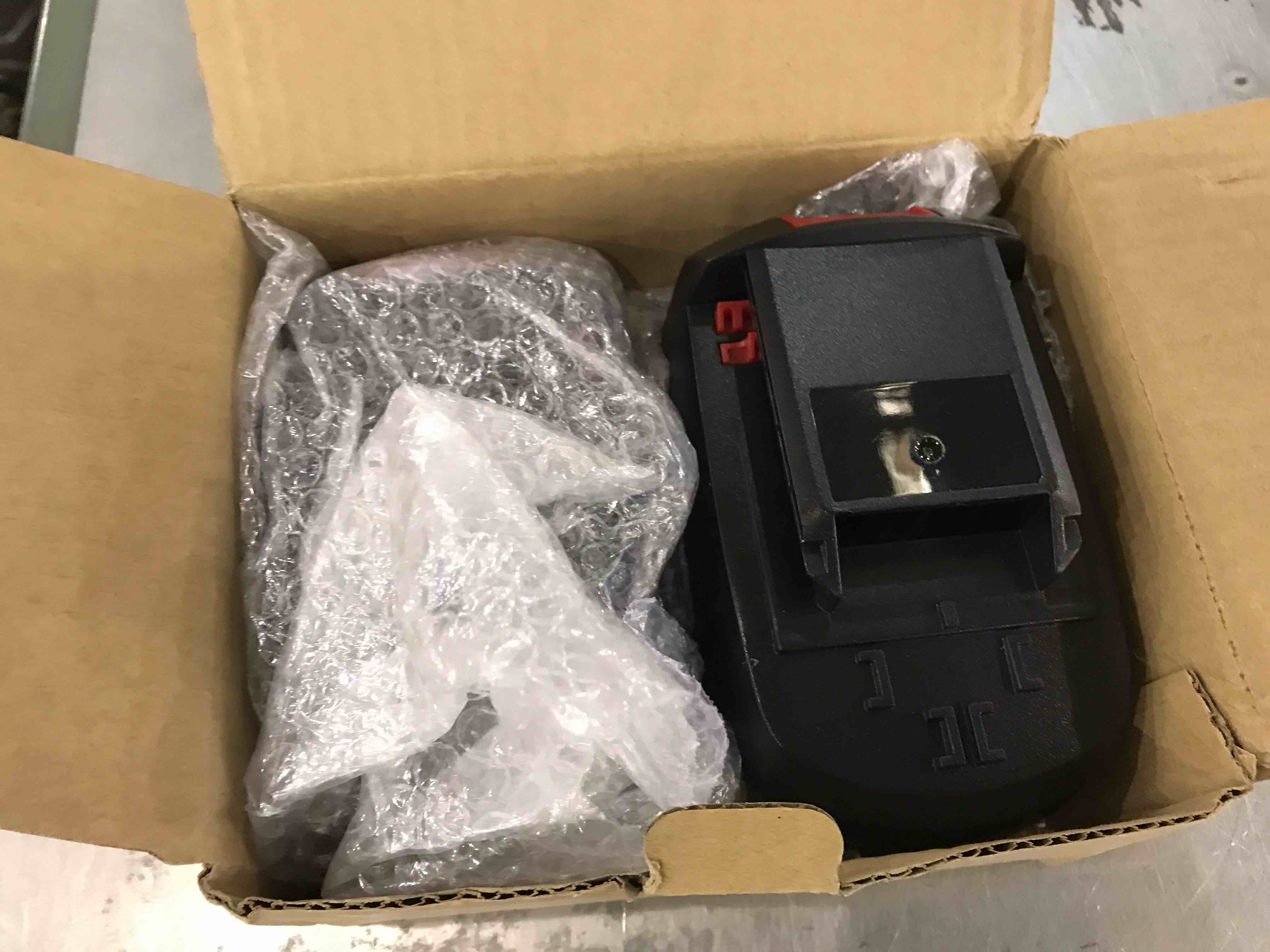 https://s3.amazonaws.com/lotting-images-prod/bidfta/EXS00773751_1705601120269.jpeg