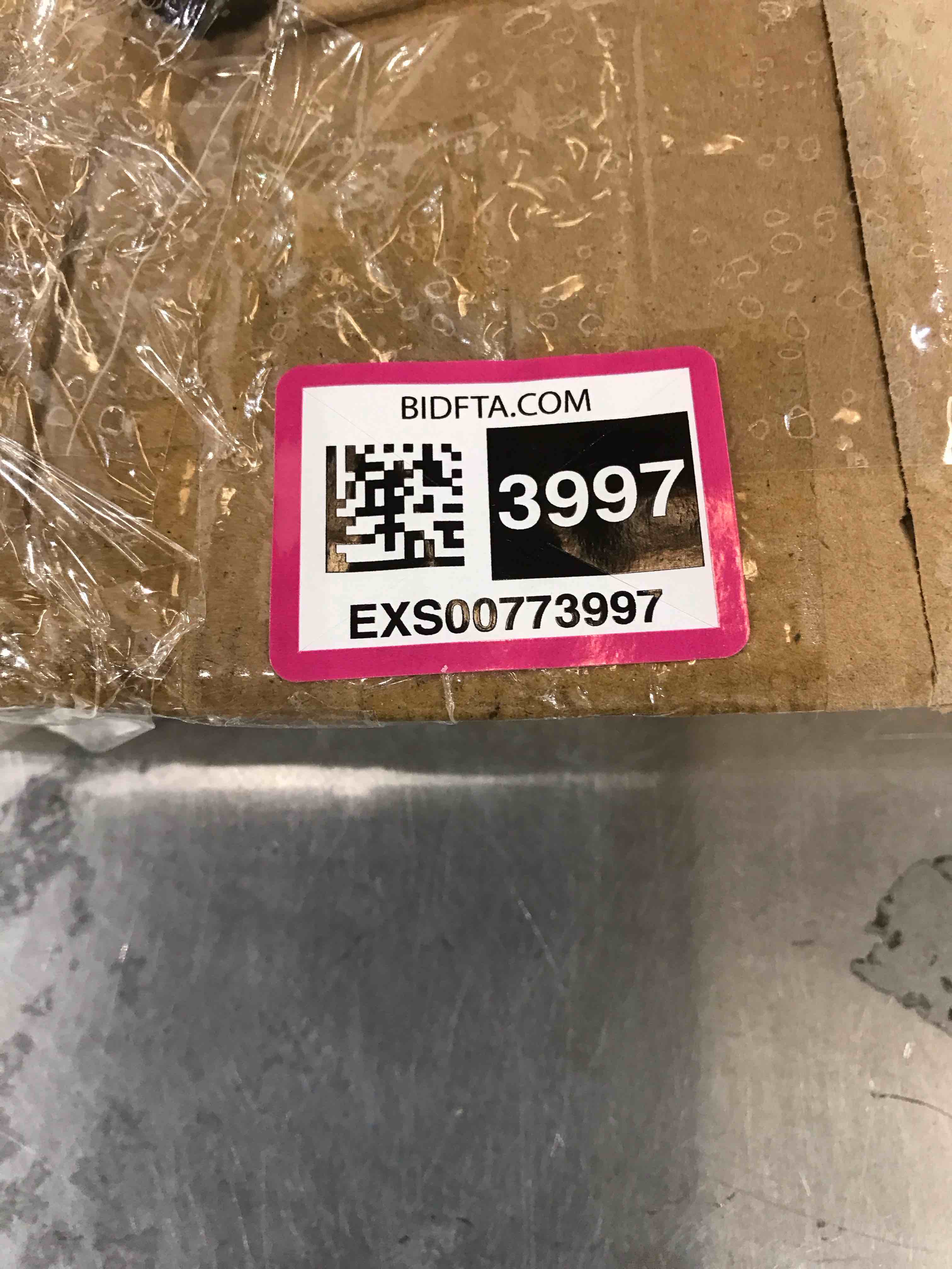 https://s3.amazonaws.com/lotting-images-prod/bidfta/EXS00773997_1705937704527.jpeg