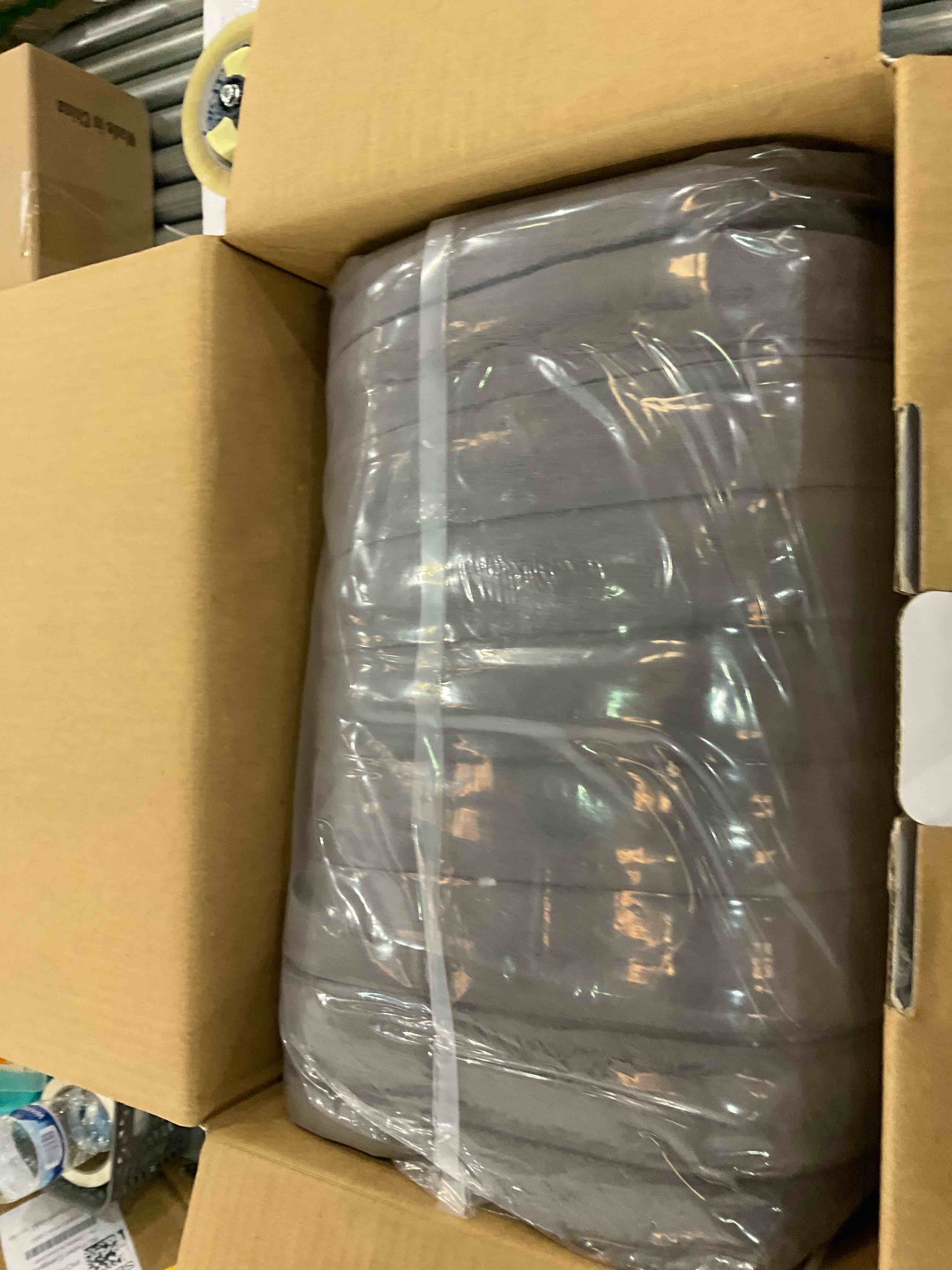 https://s3.amazonaws.com/lotting-images-prod/bidfta/EXS00774026_1701368854299.jpeg