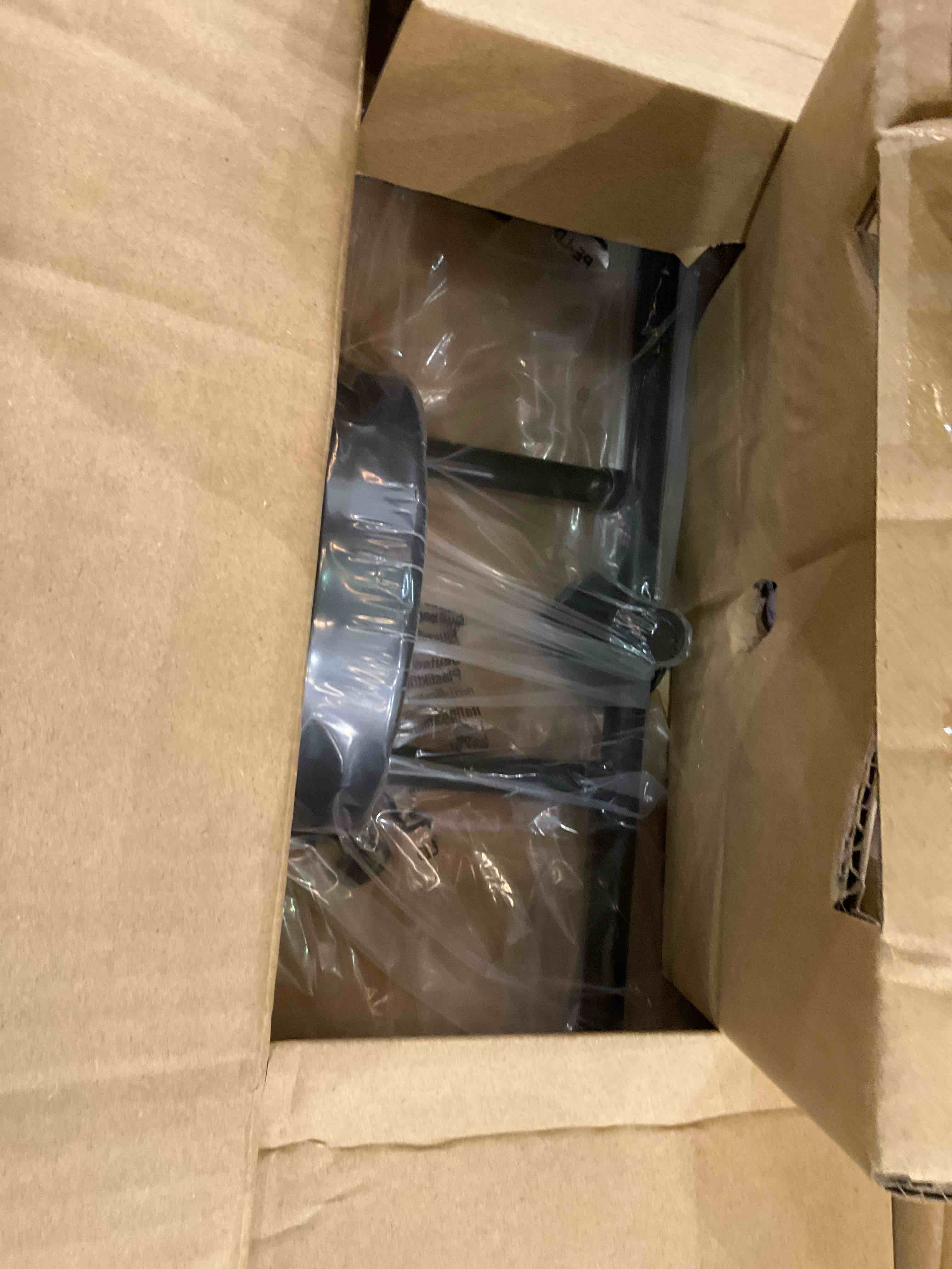 https://s3.amazonaws.com/lotting-images-prod/bidfta/EXS00774029_1701369255841.jpeg