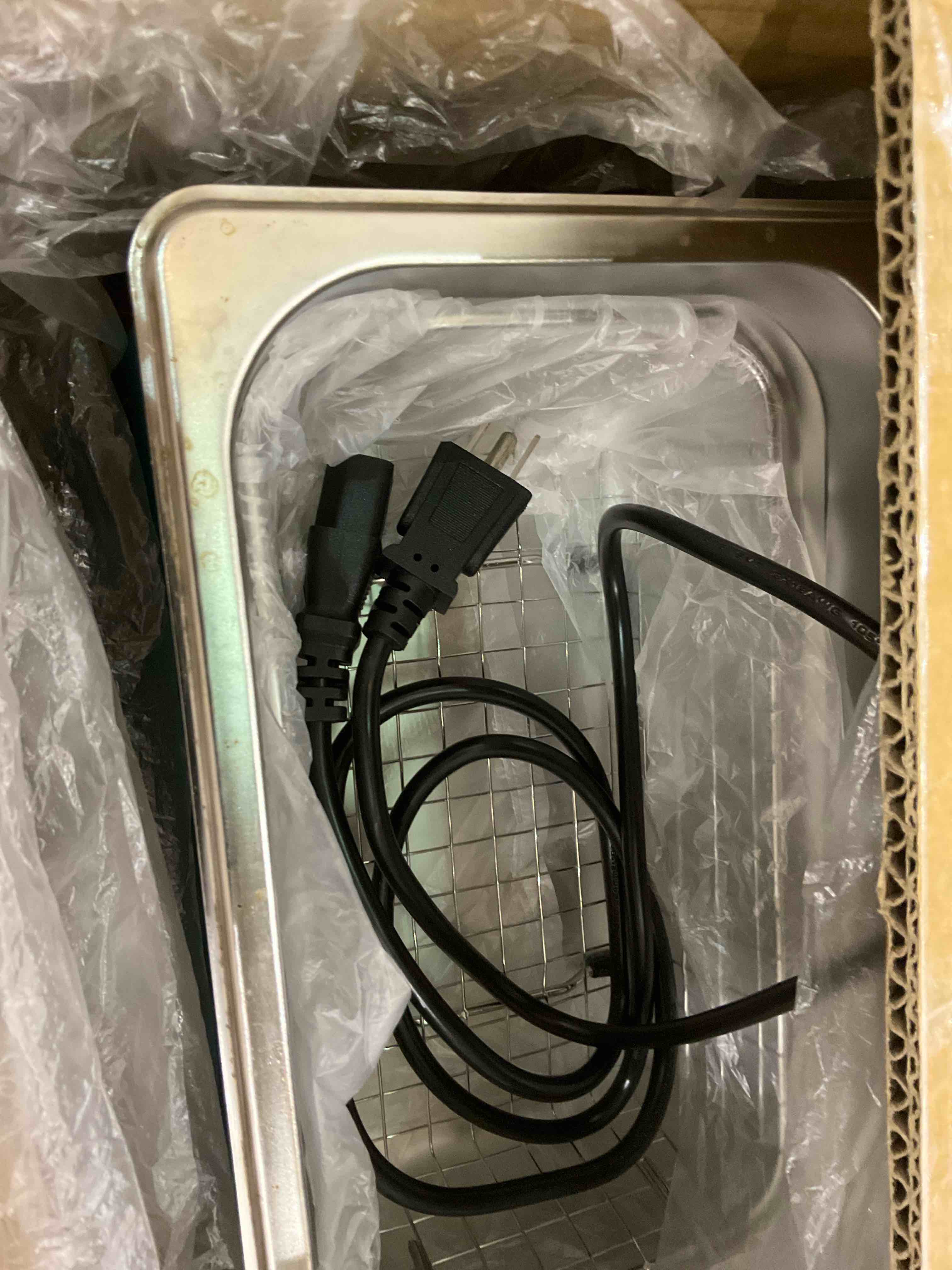https://s3.amazonaws.com/lotting-images-prod/bidfta/EXS00774364_1701699831157.jpeg