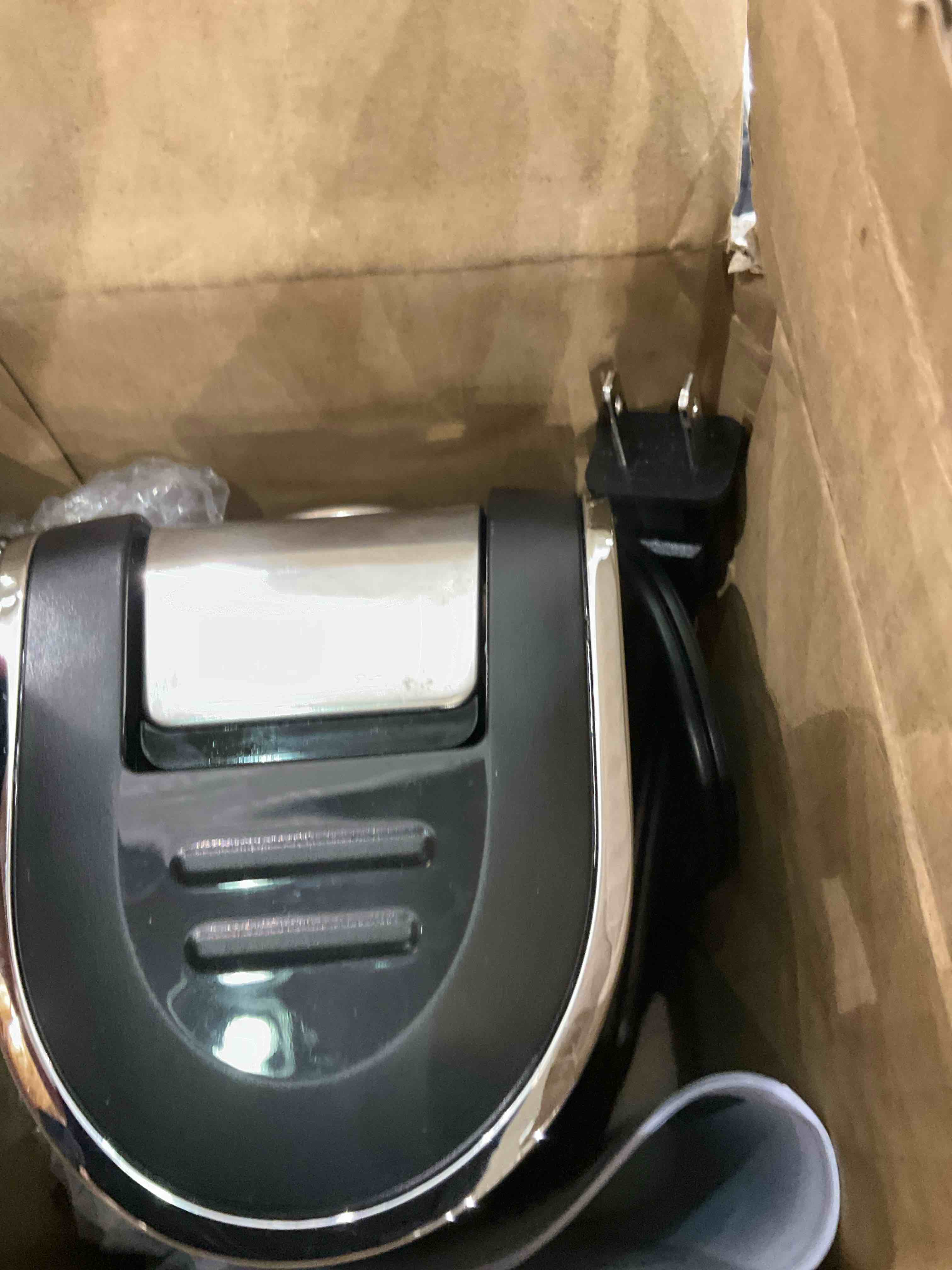 https://s3.amazonaws.com/lotting-images-prod/bidfta/EXS00774490_1701790353828.jpeg