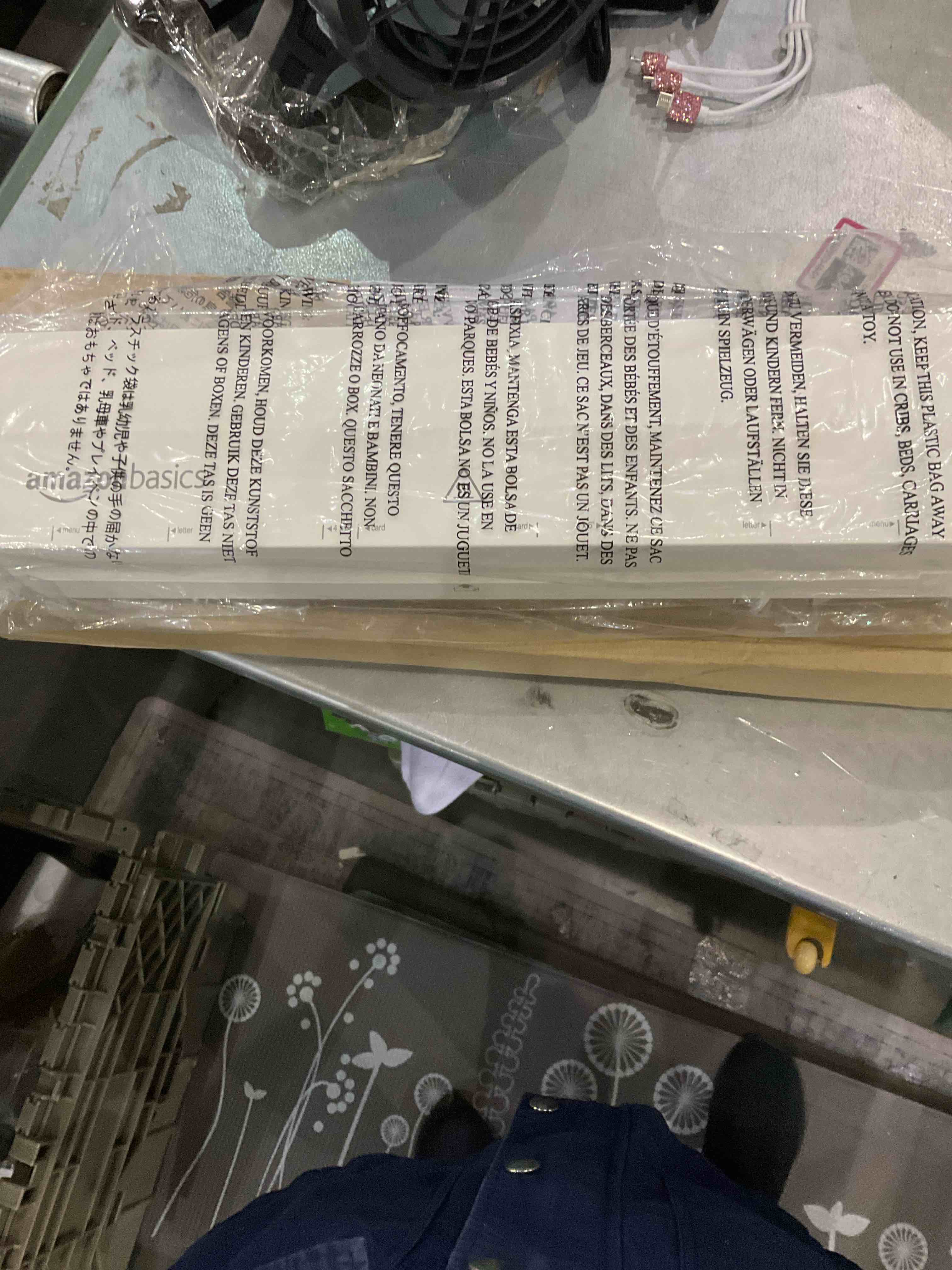 https://s3.amazonaws.com/lotting-images-prod/bidfta/EXS00774703_1701867967479.jpeg
