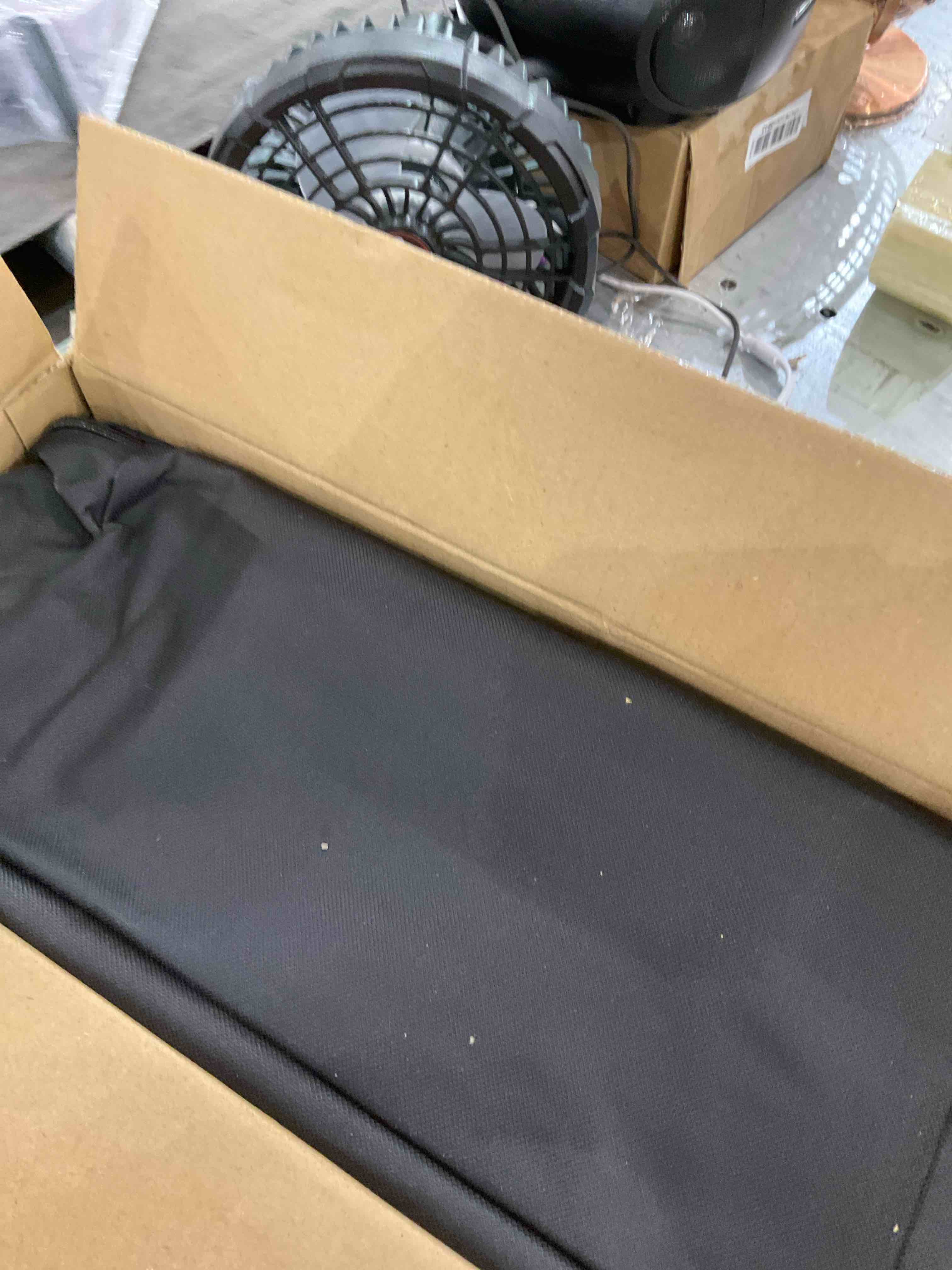 https://s3.amazonaws.com/lotting-images-prod/bidfta/EXS00774824_1701893146958.jpeg
