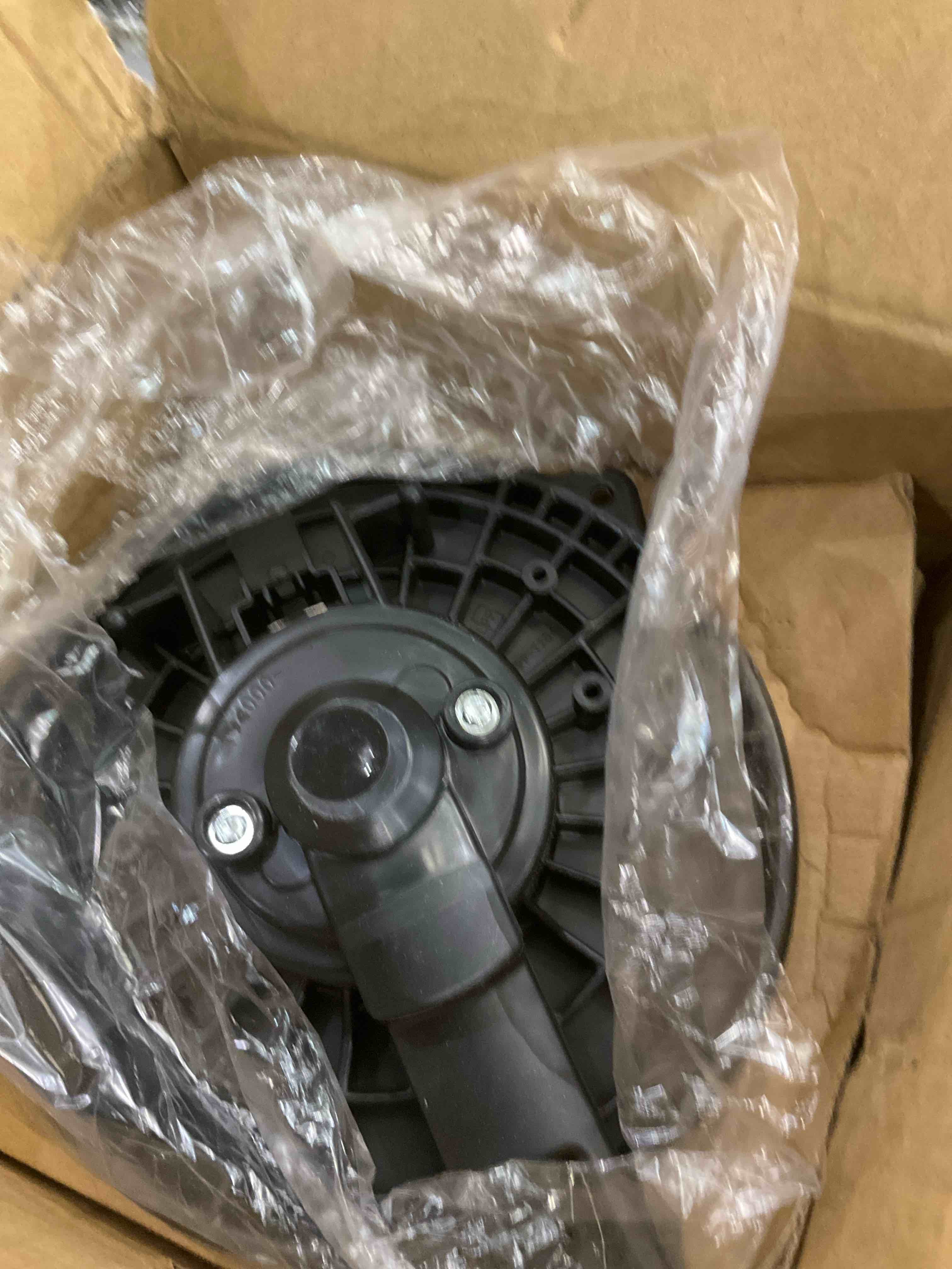 https://s3.amazonaws.com/lotting-images-prod/bidfta/EXS00774879_1701960166408.jpeg