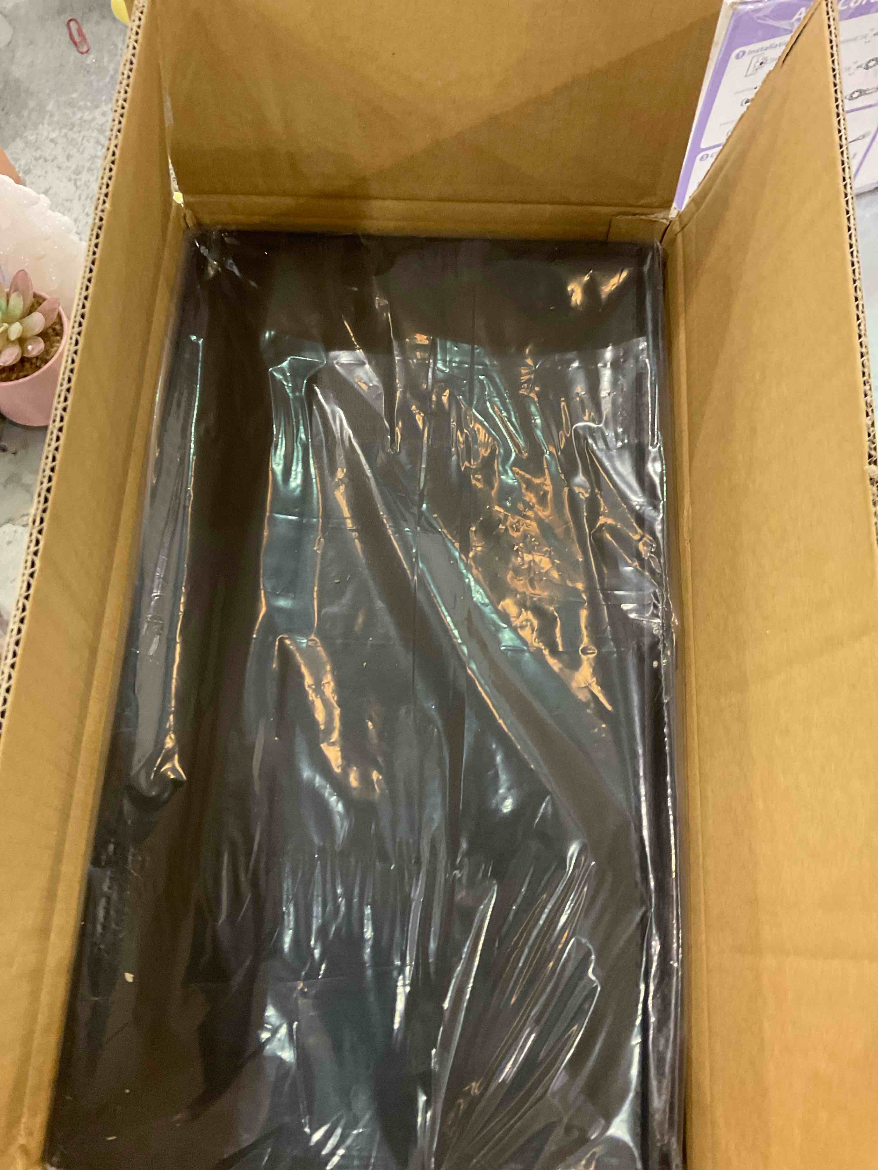 https://s3.amazonaws.com/lotting-images-prod/bidfta/EXS00775292_1702395974279.jpeg