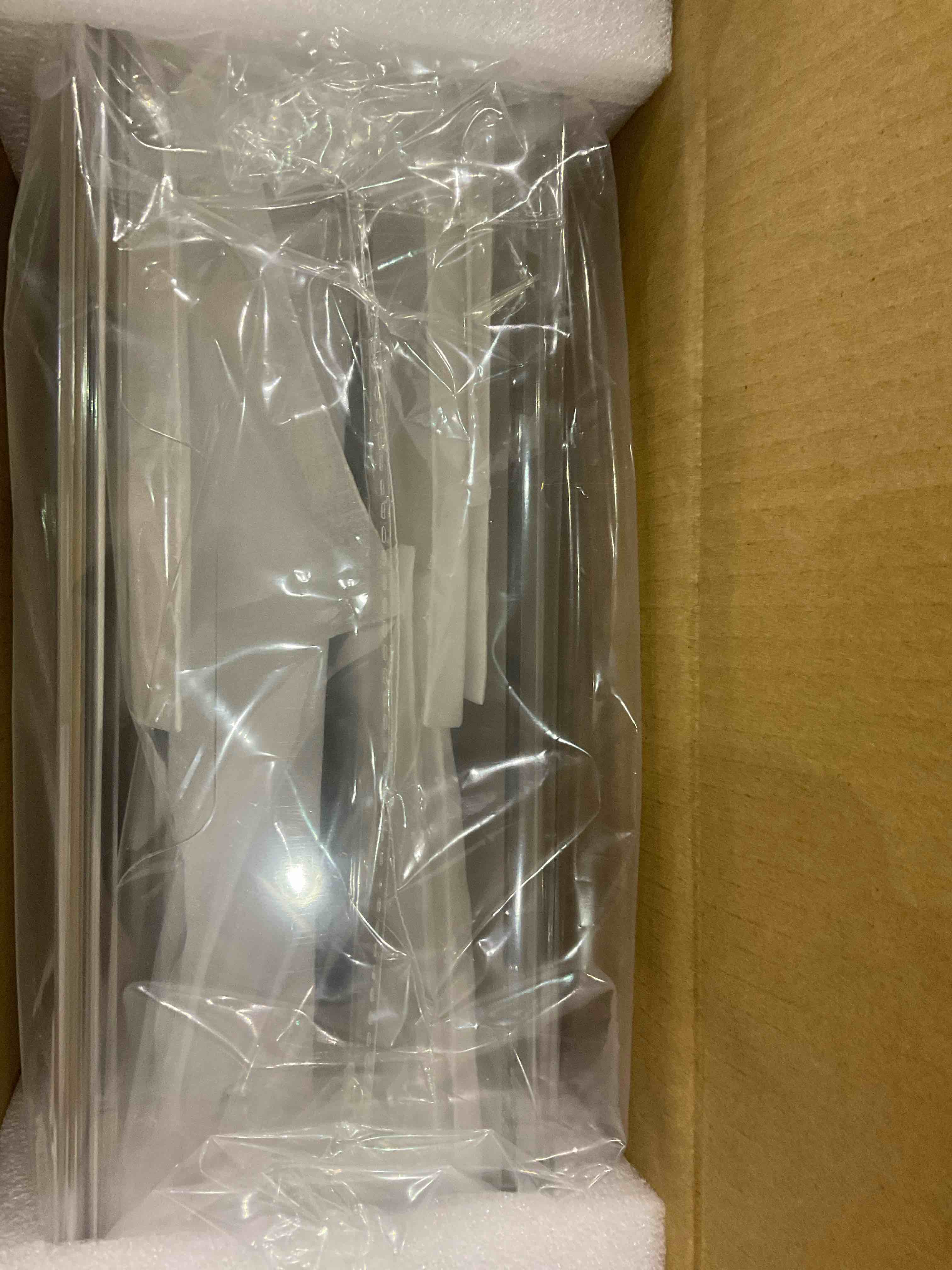 https://s3.amazonaws.com/lotting-images-prod/bidfta/EXS00775363_1702469658420.jpeg