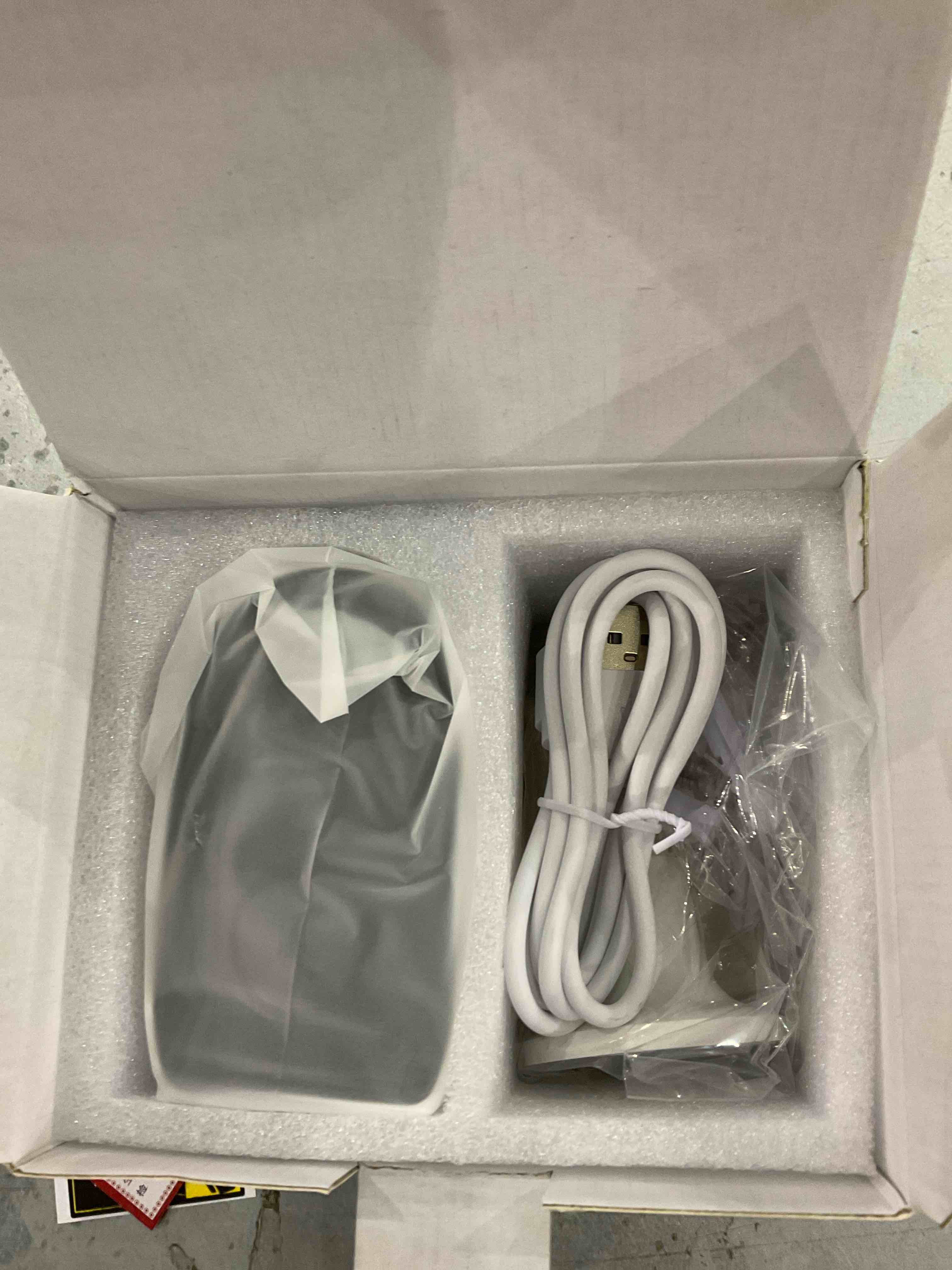 https://s3.amazonaws.com/lotting-images-prod/bidfta/EXS00775373_1702471395504.jpeg