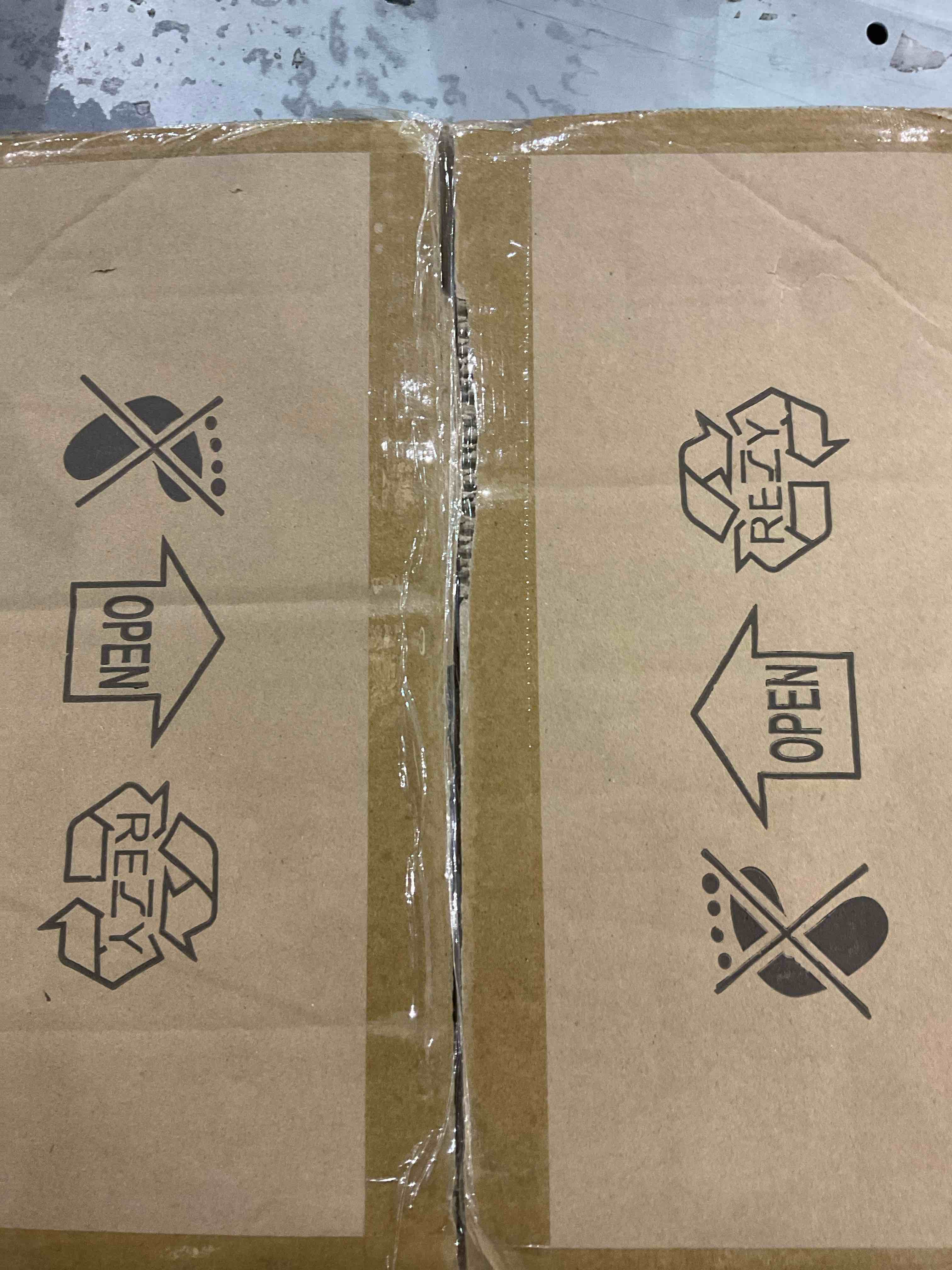 https://s3.amazonaws.com/lotting-images-prod/bidfta/EXS00775400_1702474709621.jpeg
