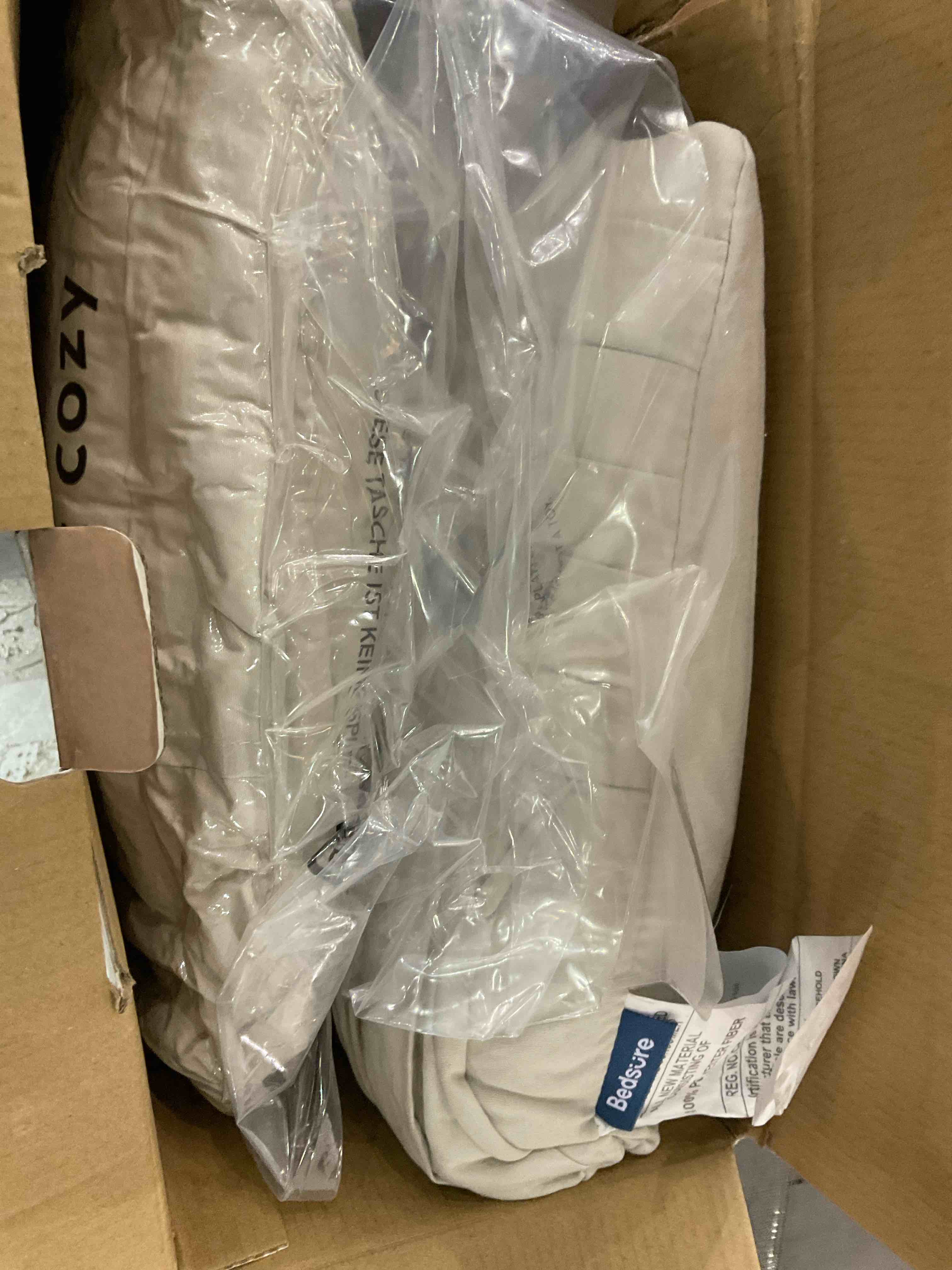 https://s3.amazonaws.com/lotting-images-prod/bidfta/EXS00775412_1702478017244.jpeg