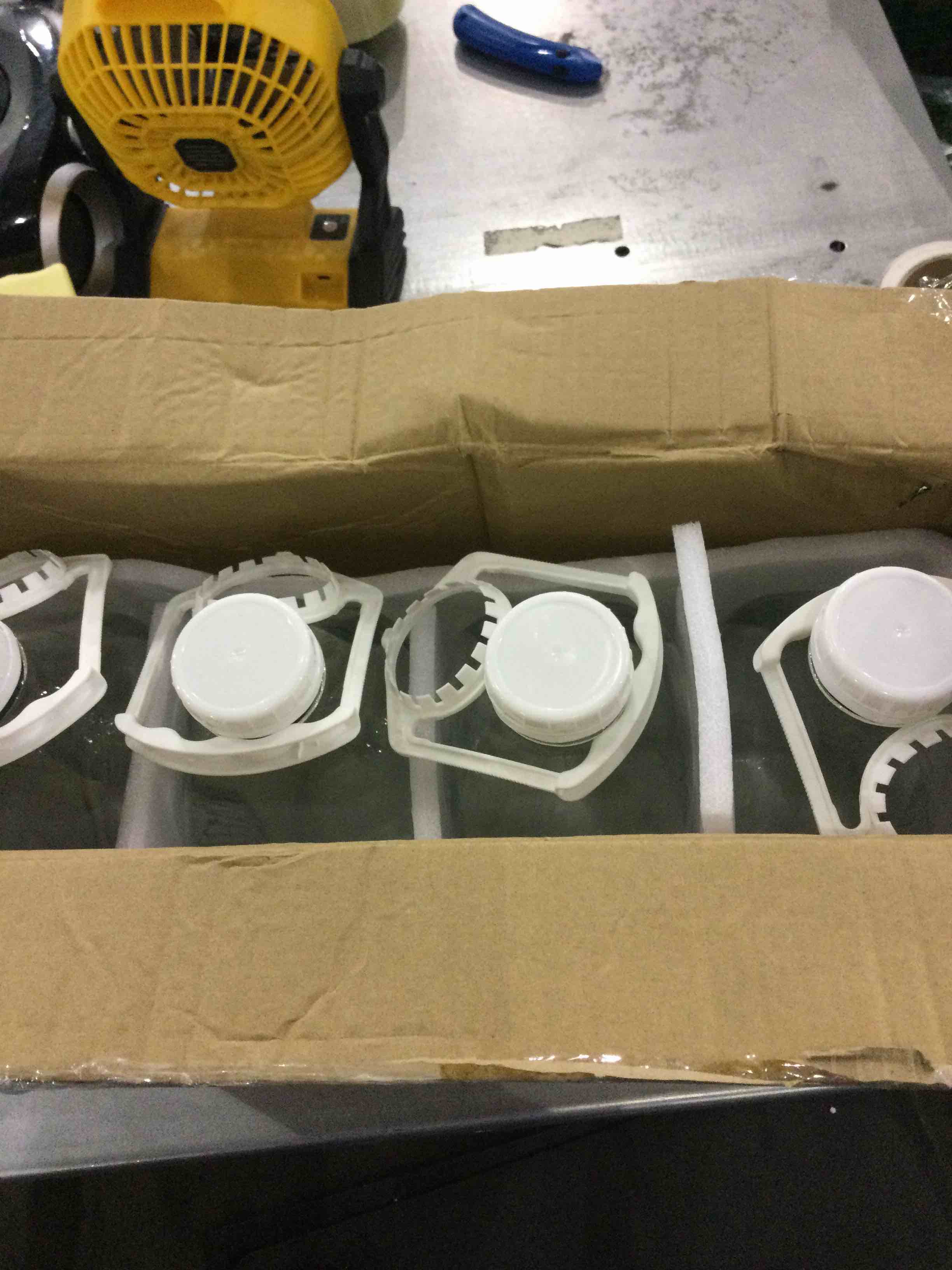 https://s3.amazonaws.com/lotting-images-prod/bidfta/EXS00775517_1702559756680.jpeg