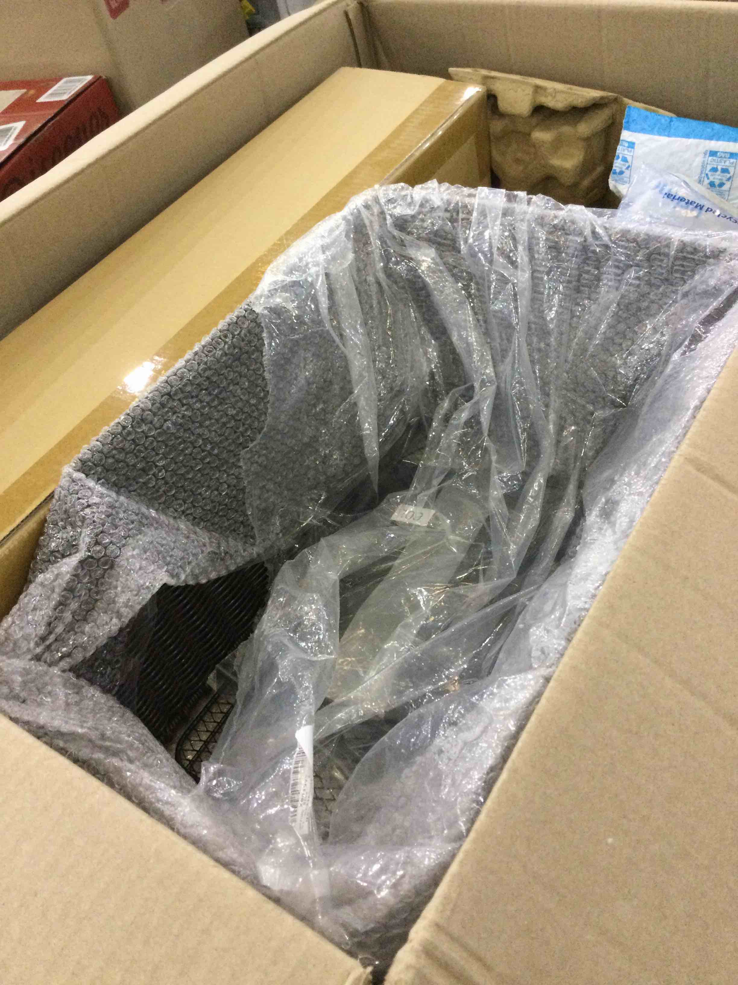 https://s3.amazonaws.com/lotting-images-prod/bidfta/EXS00775608_1702577136877.jpeg