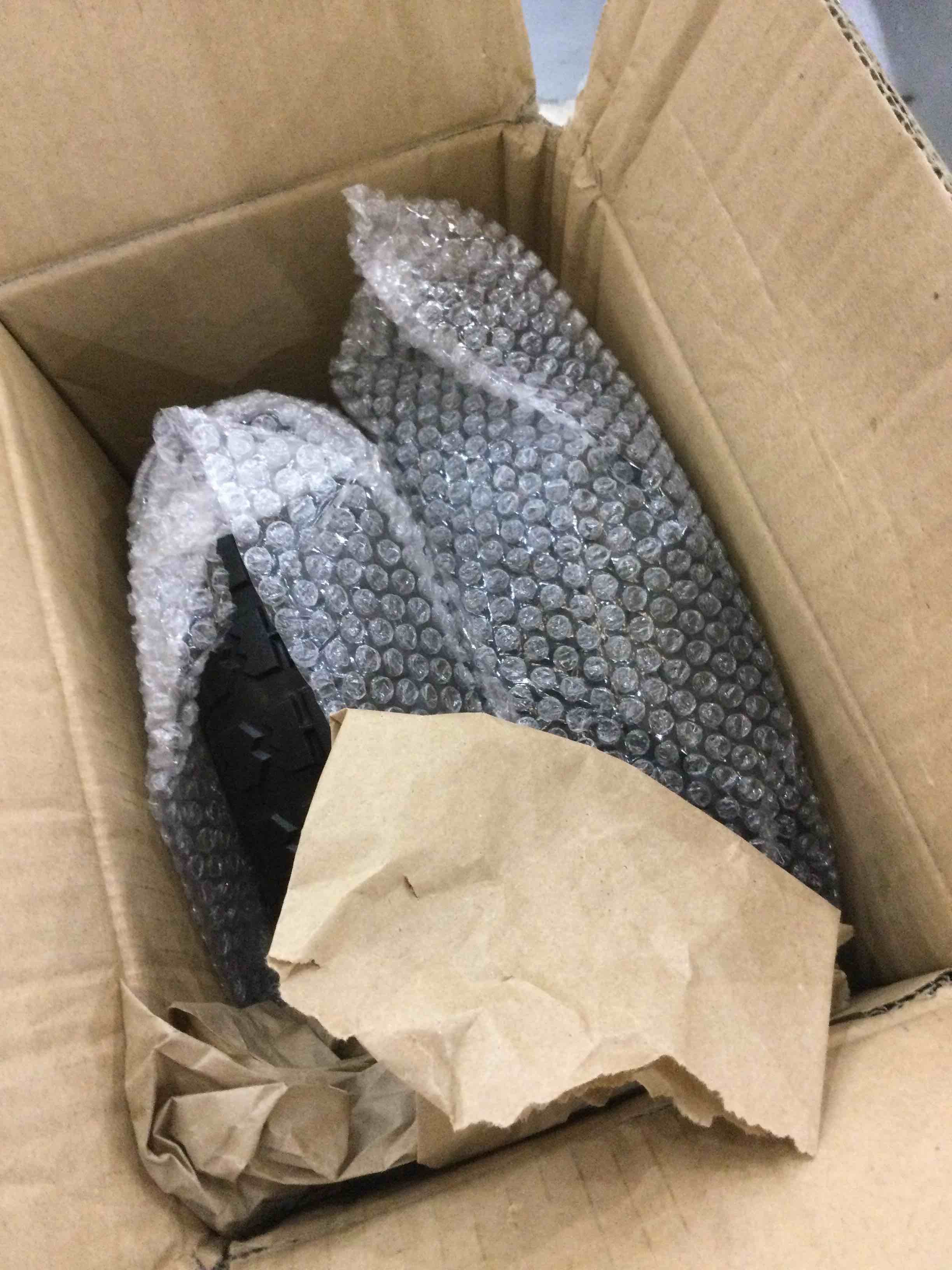 https://s3.amazonaws.com/lotting-images-prod/bidfta/EXS00775618_1702579431404.jpeg