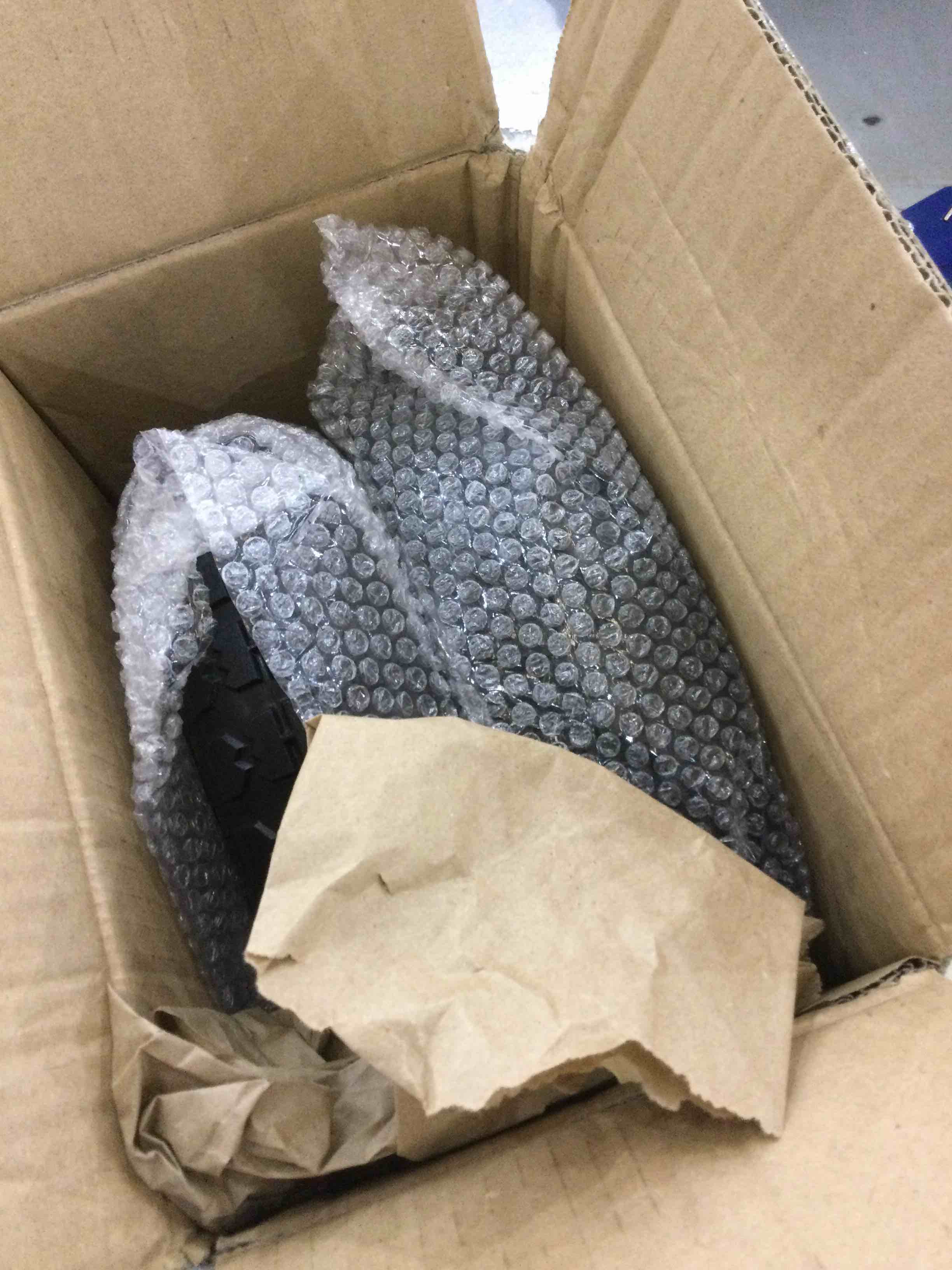 https://s3.amazonaws.com/lotting-images-prod/bidfta/EXS00775618_1702579433321.jpeg