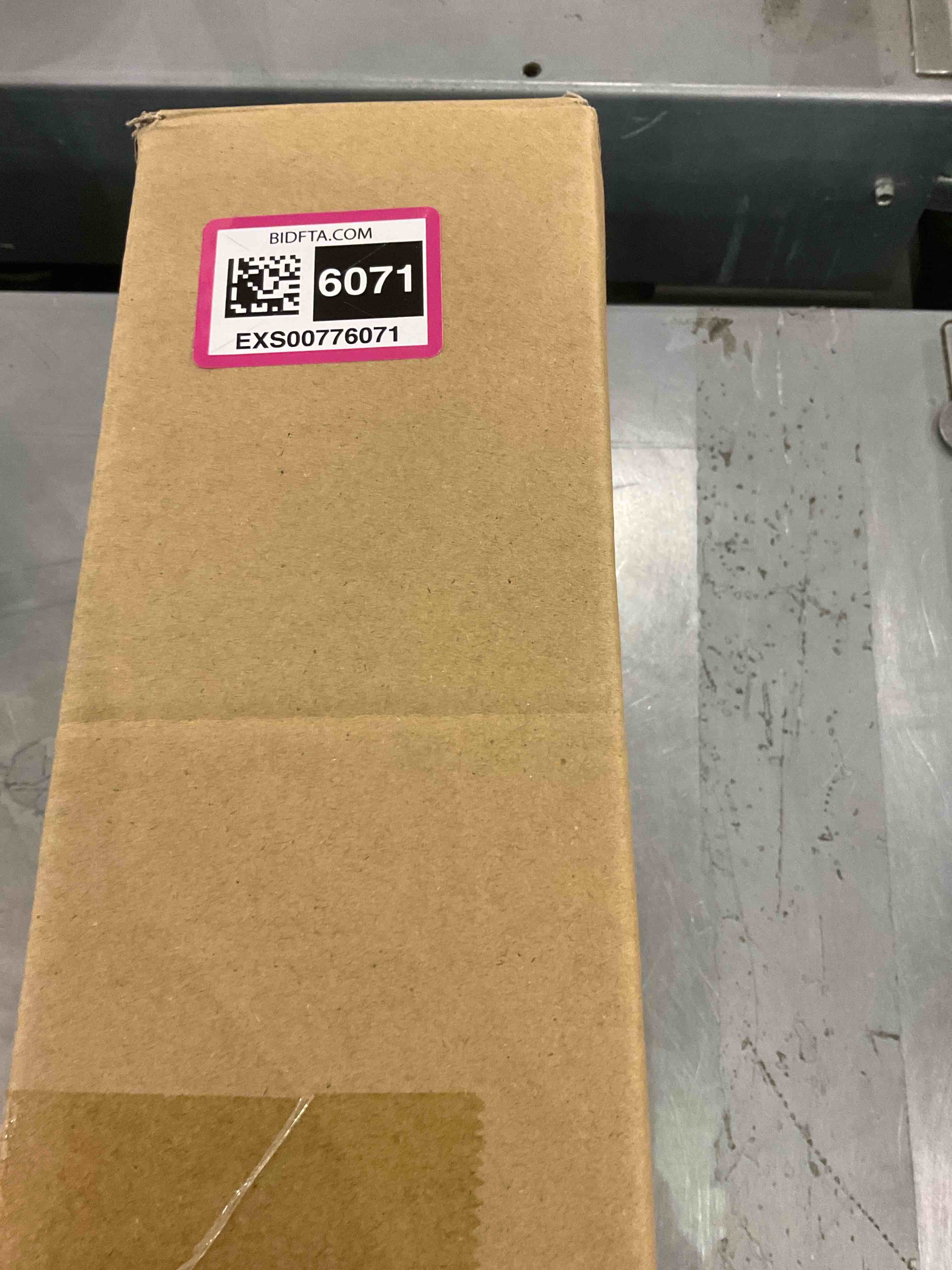 https://s3.amazonaws.com/lotting-images-prod/bidfta/EXS00776071_1701783617150.jpeg