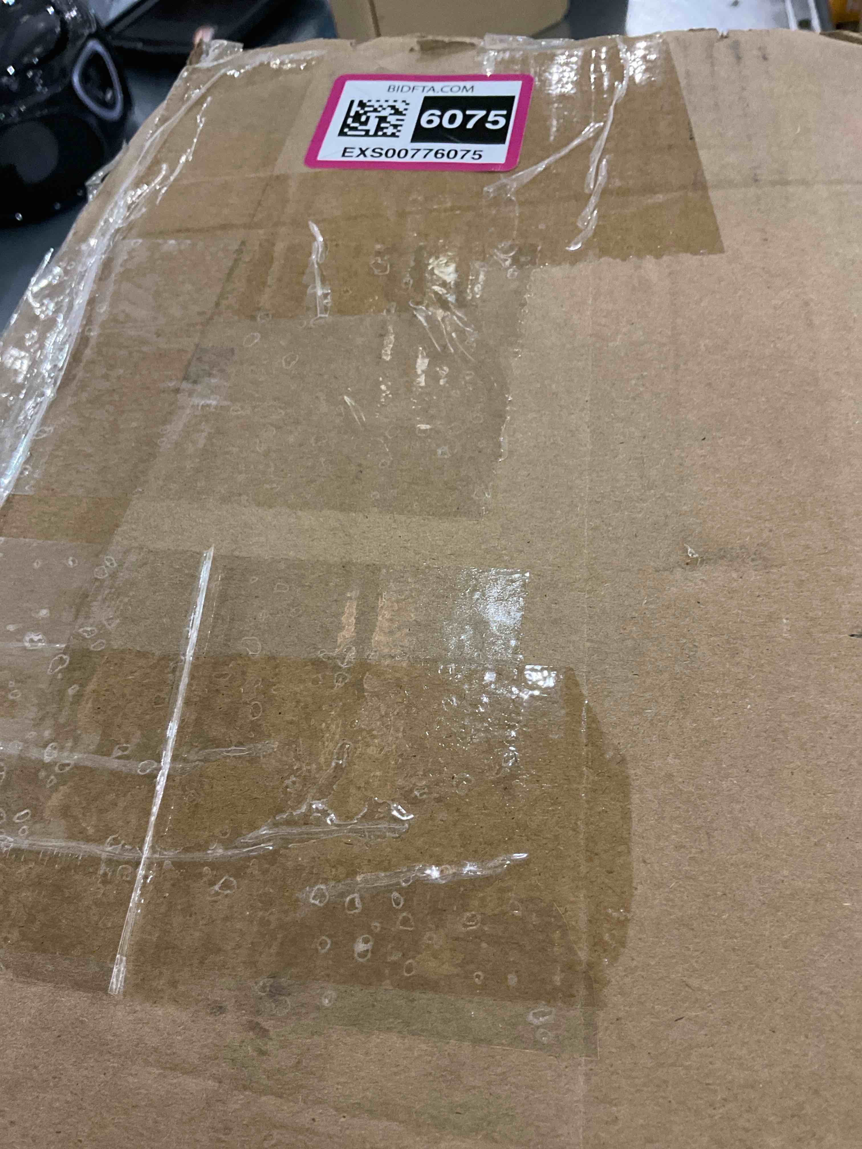 https://s3.amazonaws.com/lotting-images-prod/bidfta/EXS00776075_1701784426503.jpeg