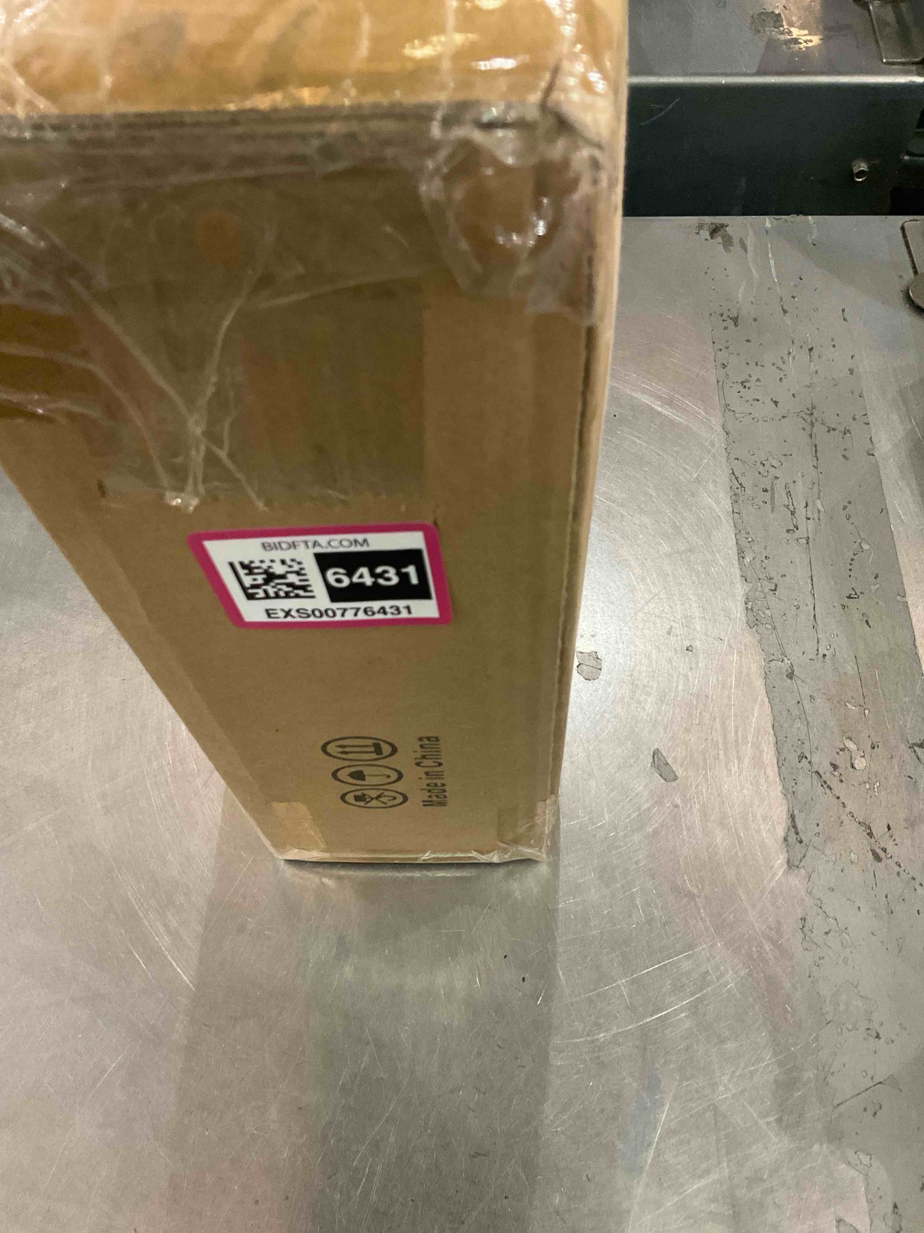https://s3.amazonaws.com/lotting-images-prod/bidfta/EXS00776431_1701886944370.jpeg