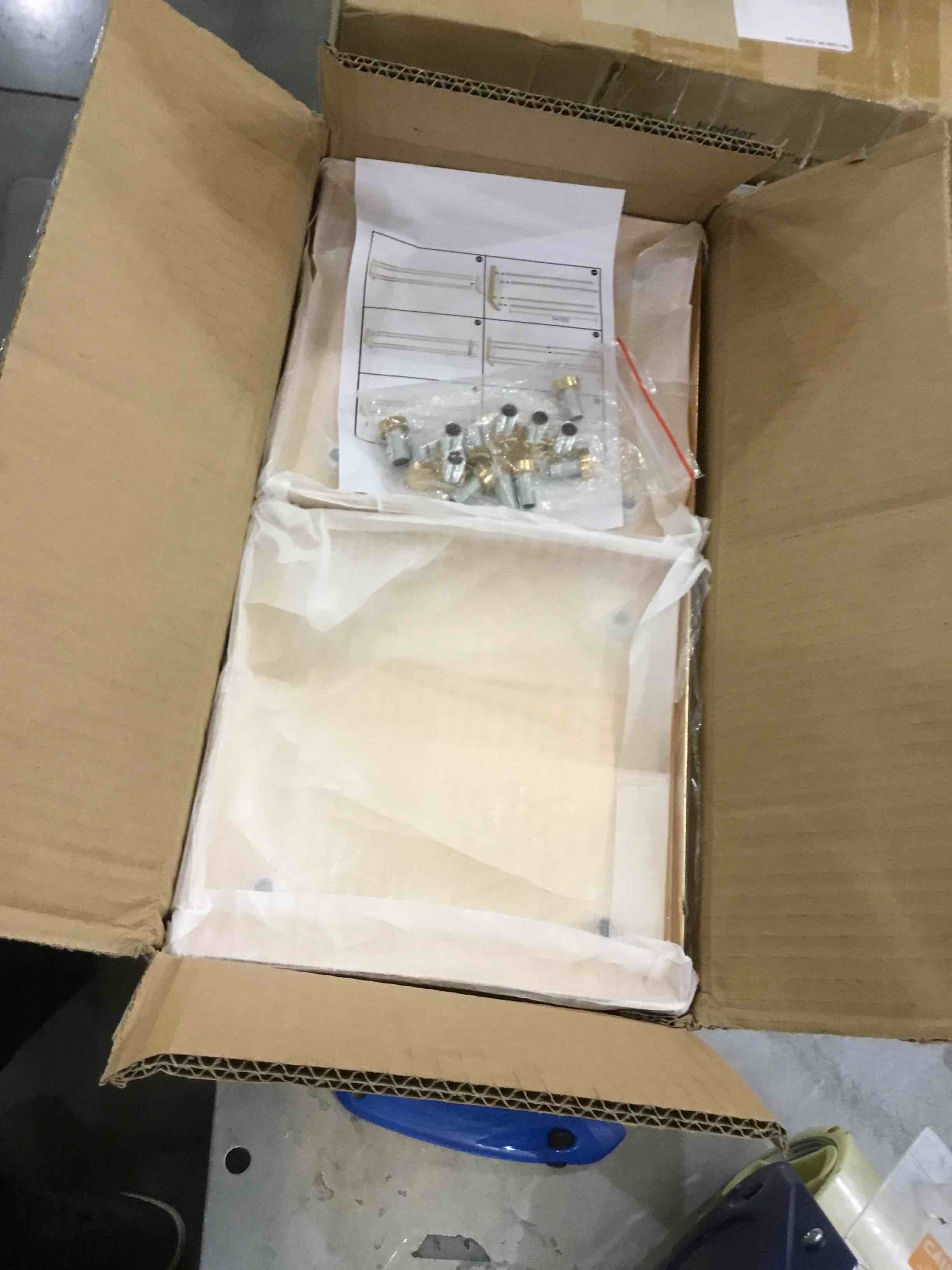 https://s3.amazonaws.com/lotting-images-prod/bidfta/EXS00776578_1701798493272.jpeg