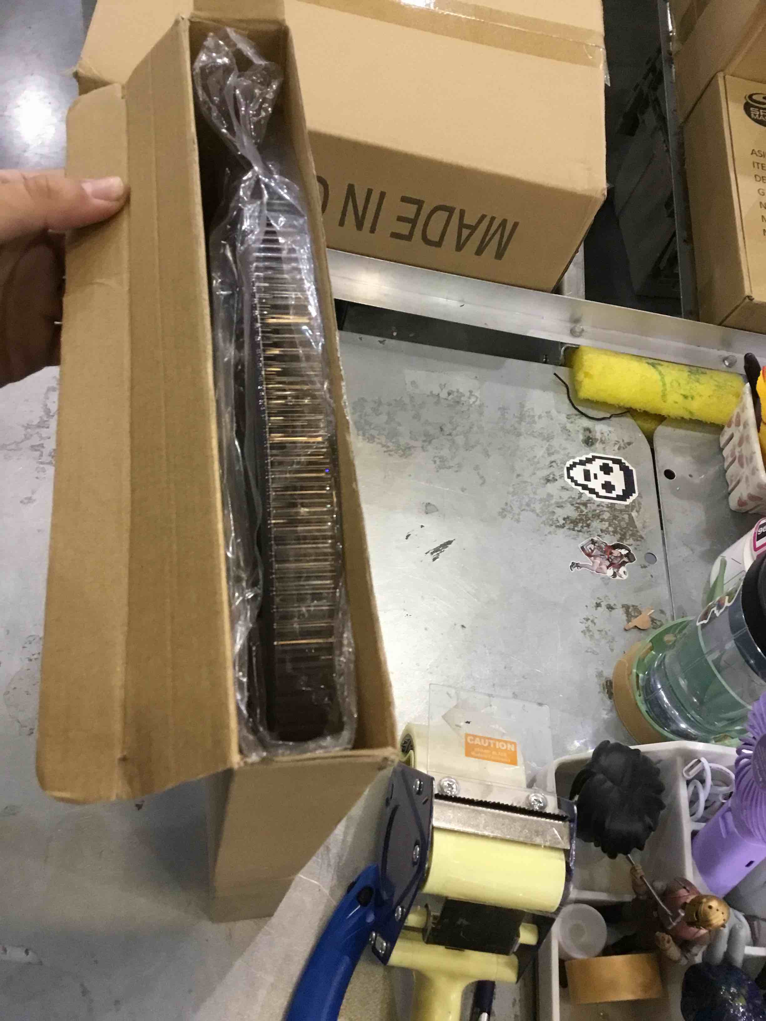 https://s3.amazonaws.com/lotting-images-prod/bidfta/EXS00776580_1701795291216.jpeg