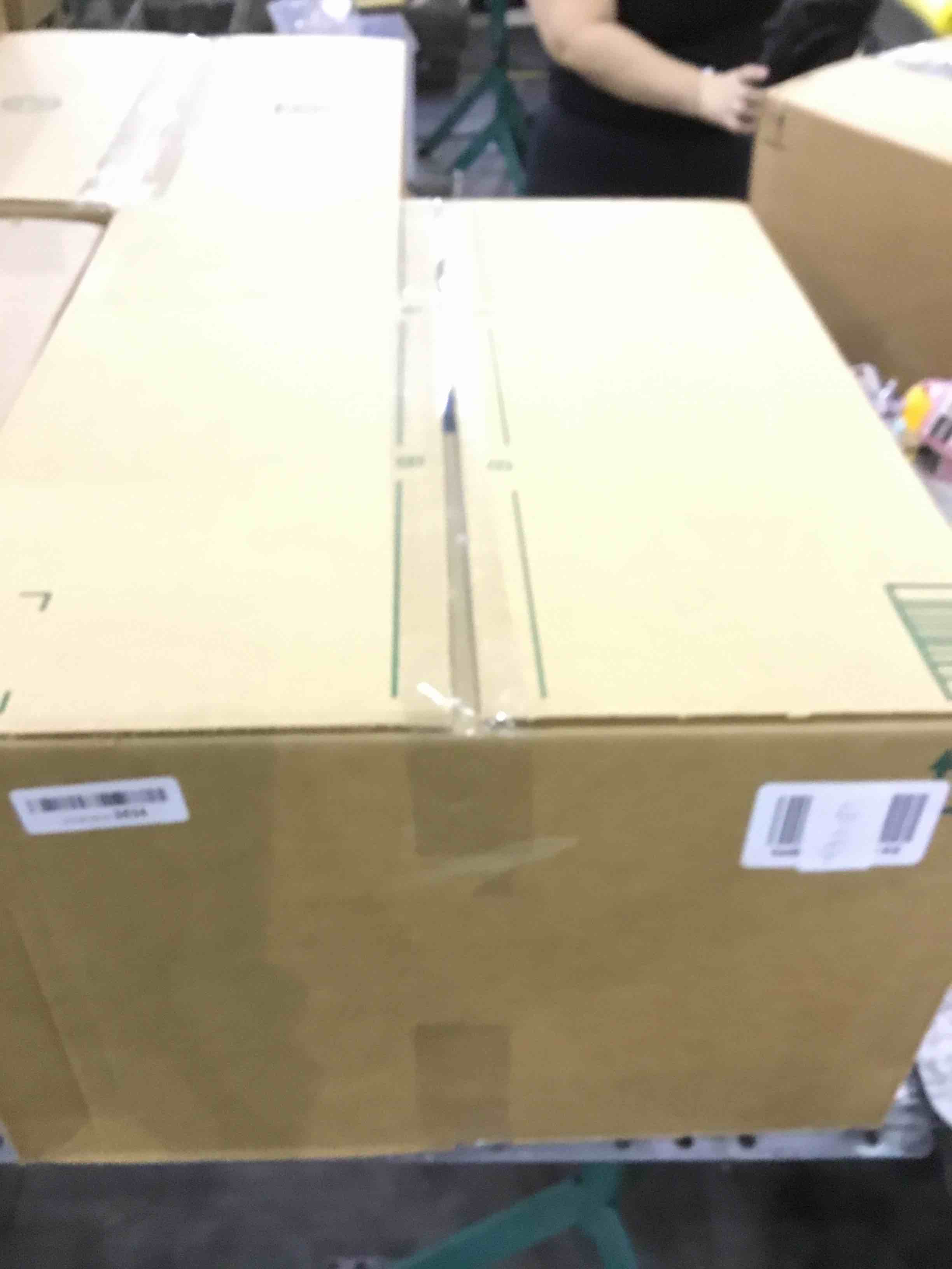 https://s3.amazonaws.com/lotting-images-prod/bidfta/EXS00776626_1701868332225.jpeg