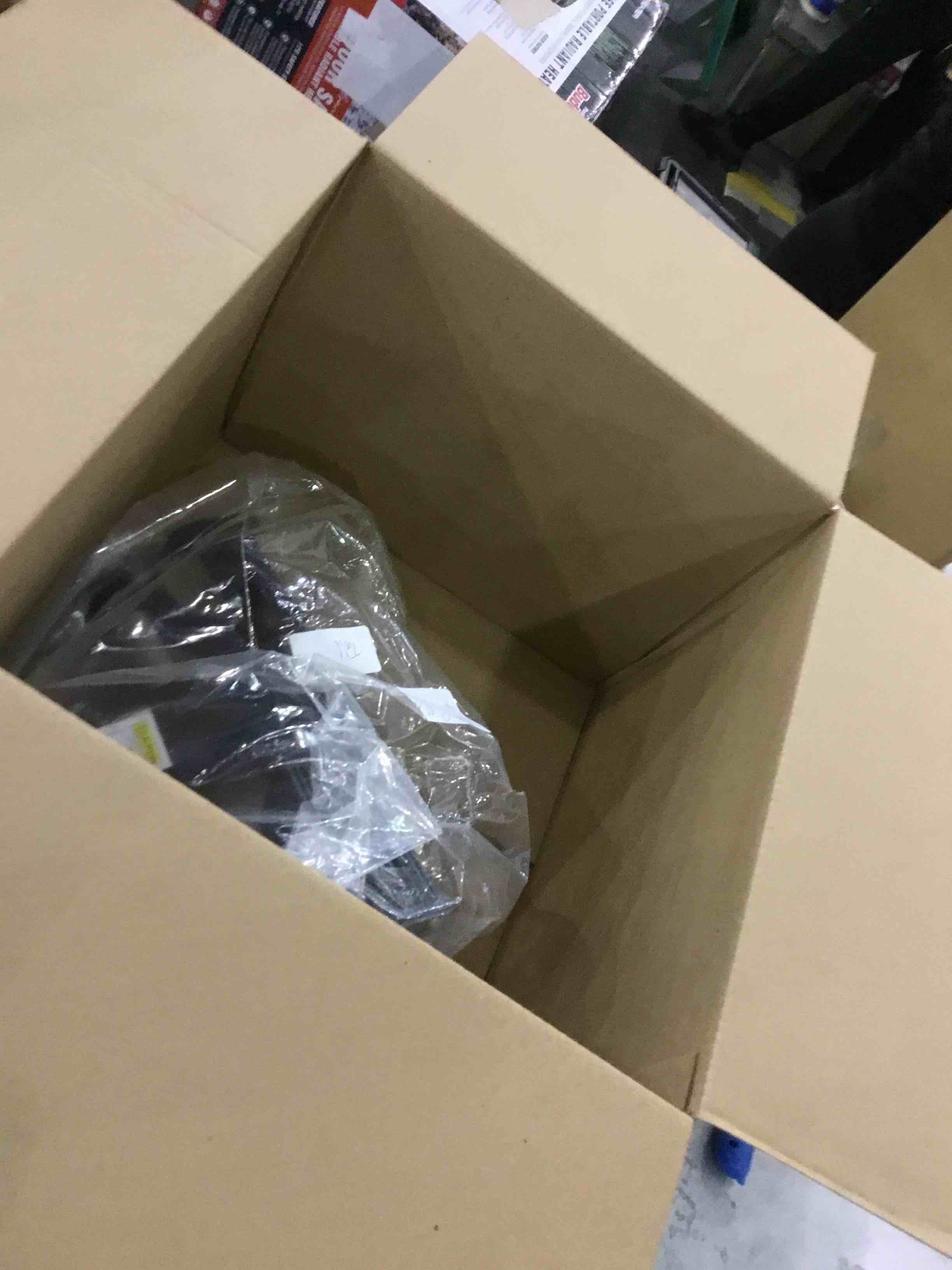 https://s3.amazonaws.com/lotting-images-prod/bidfta/EXS00776628_1701868754688.jpeg