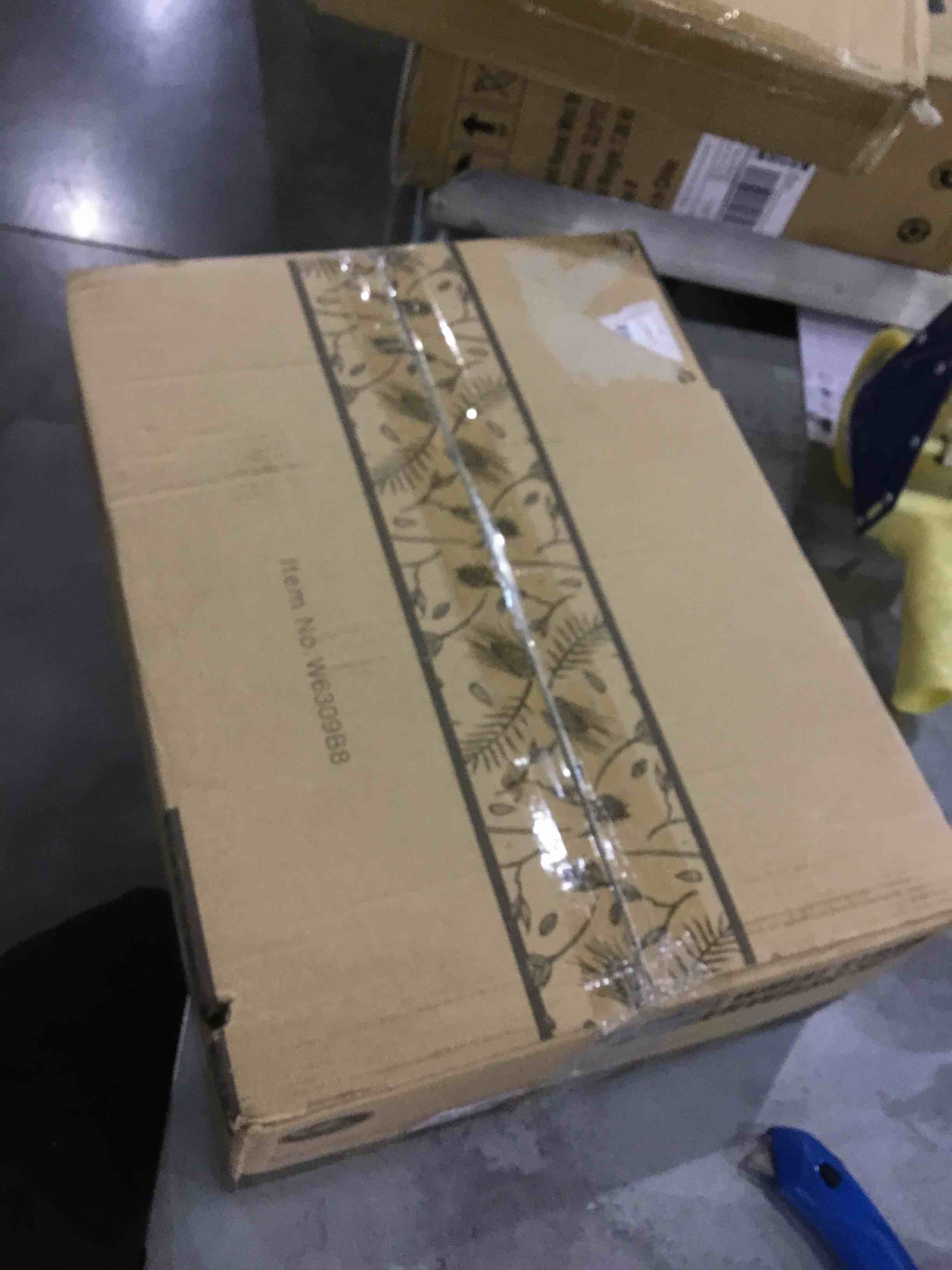 https://s3.amazonaws.com/lotting-images-prod/bidfta/EXS00776648_1701870345633.jpeg