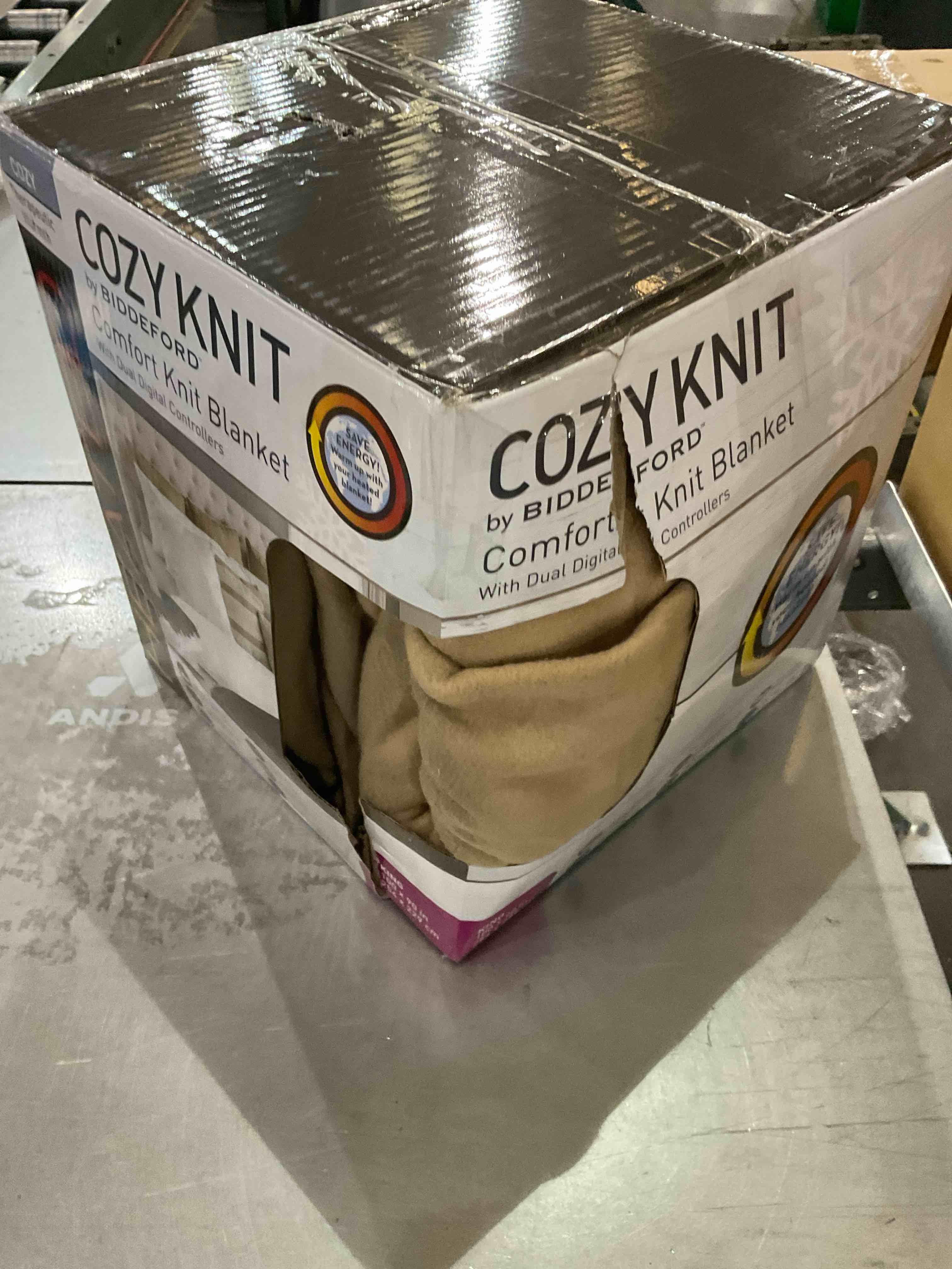 https://s3.amazonaws.com/lotting-images-prod/bidfta/EXS00777158_1701893313513.jpeg