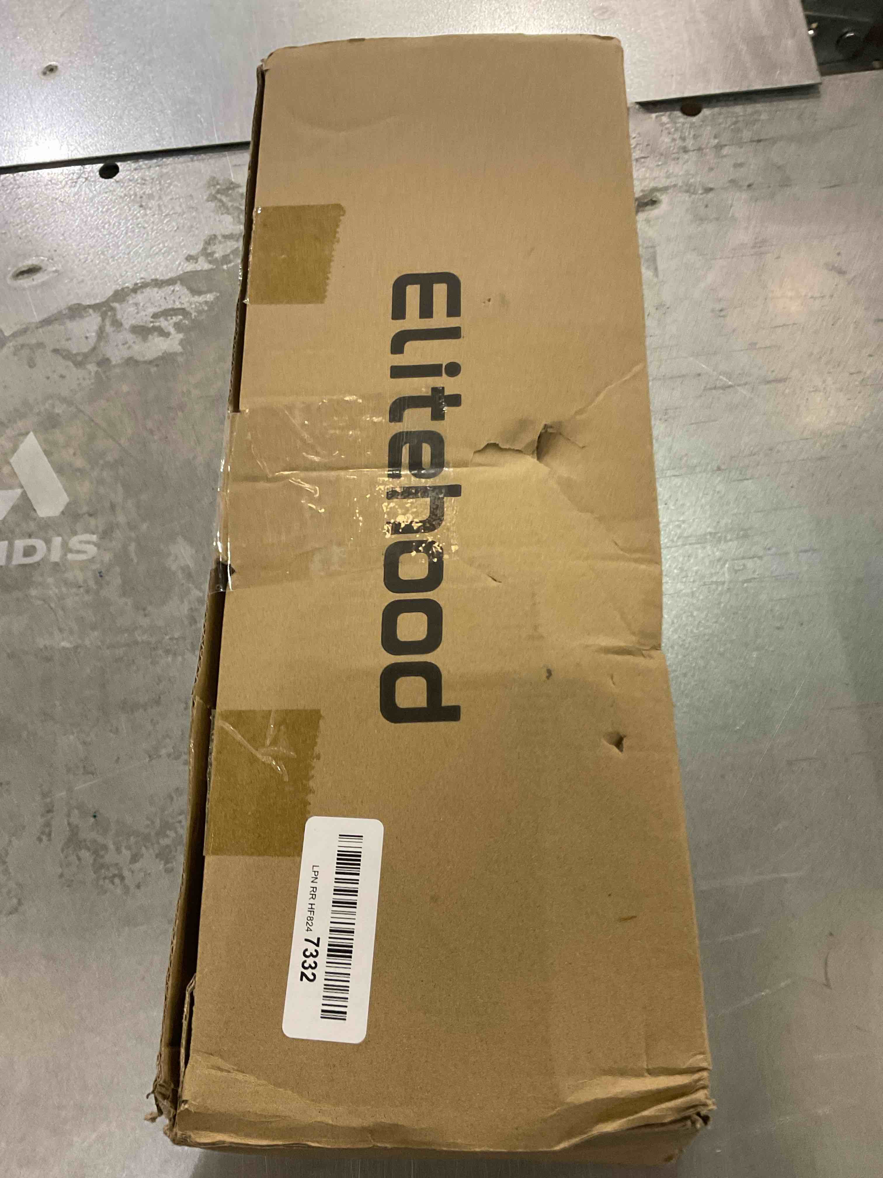 https://s3.amazonaws.com/lotting-images-prod/bidfta/EXS00777227_1701960145946.jpeg